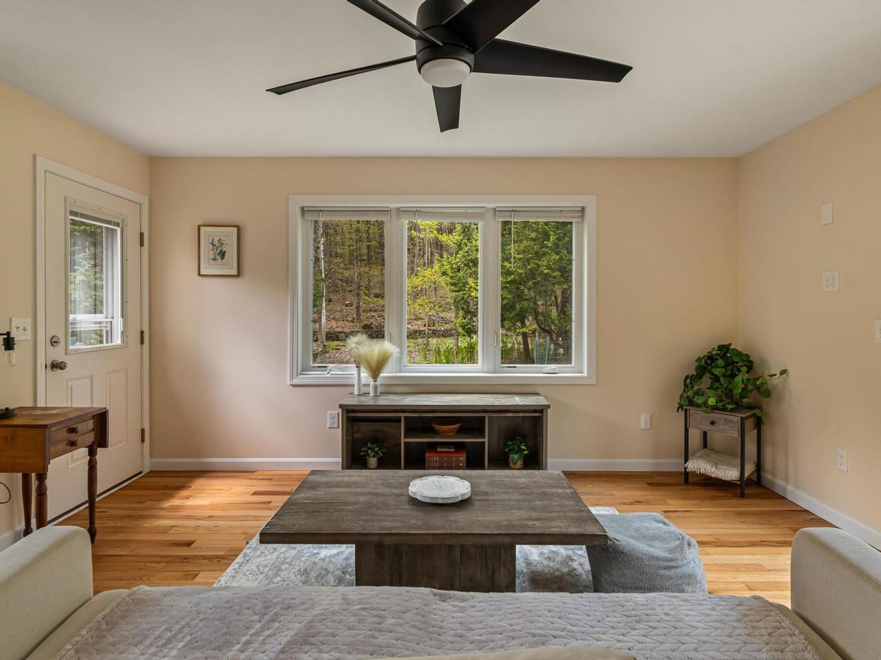1593 North Road Property Photo 7