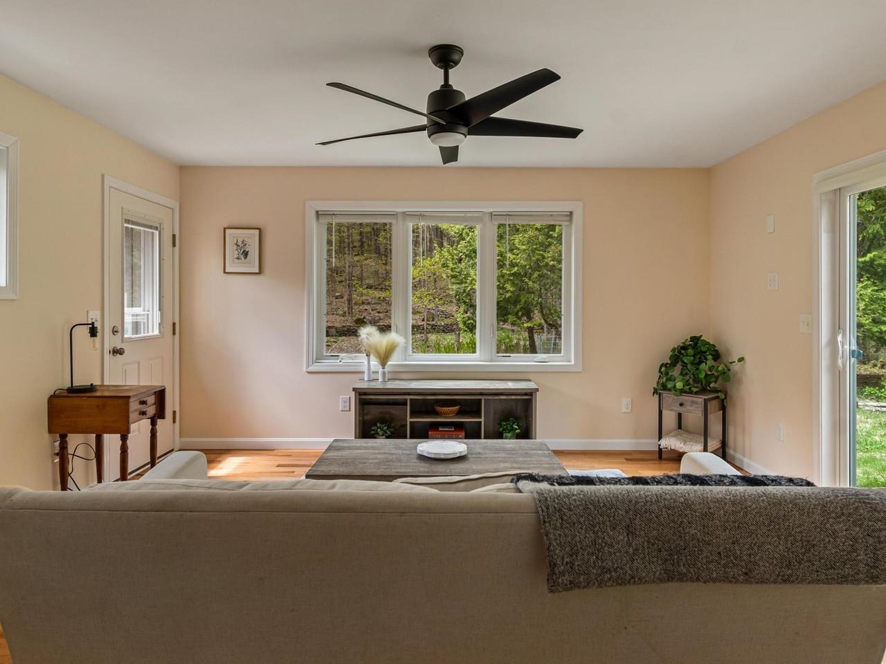 1593 North Road Property Photo 17