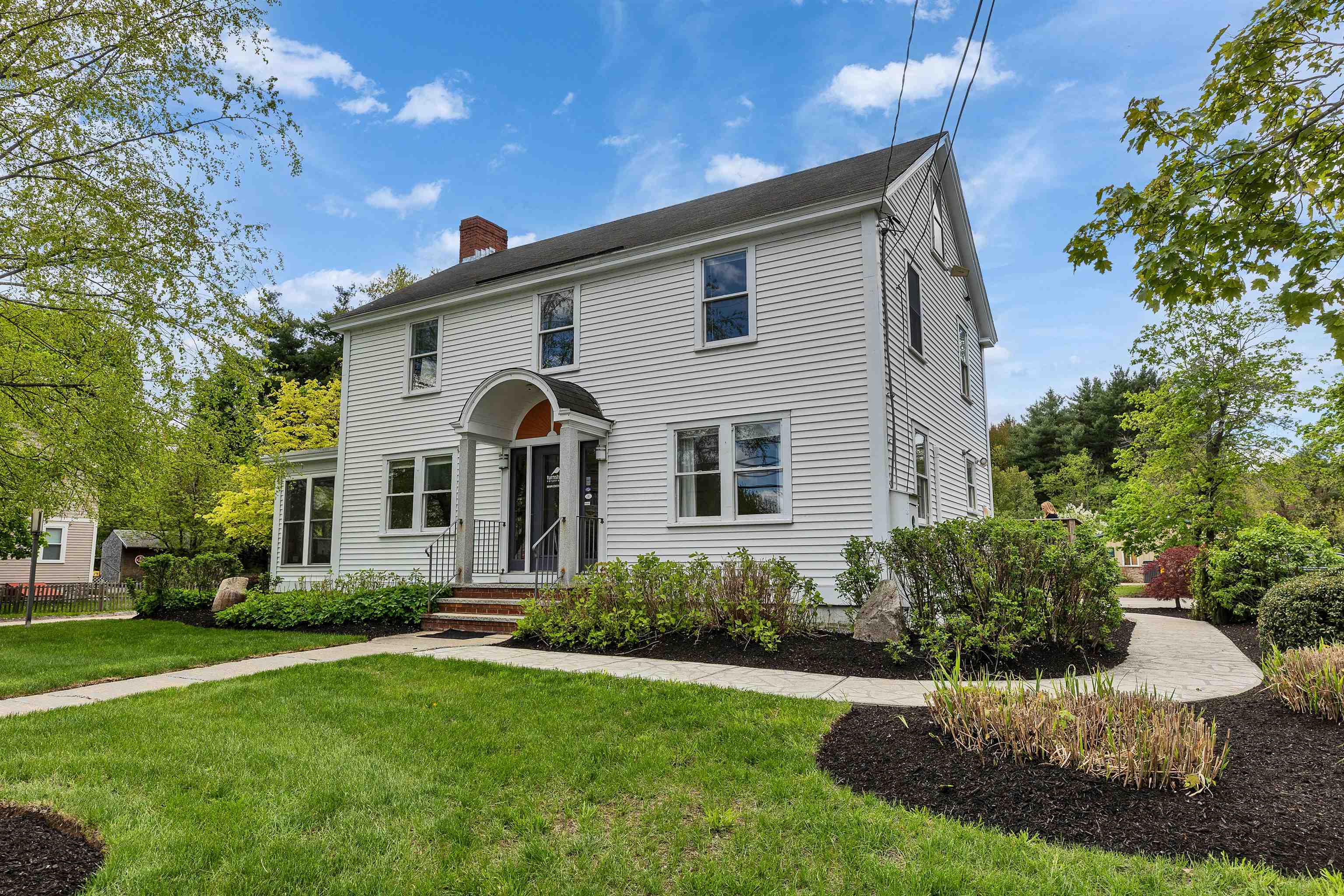 479 Nashua Street Property Photo 1