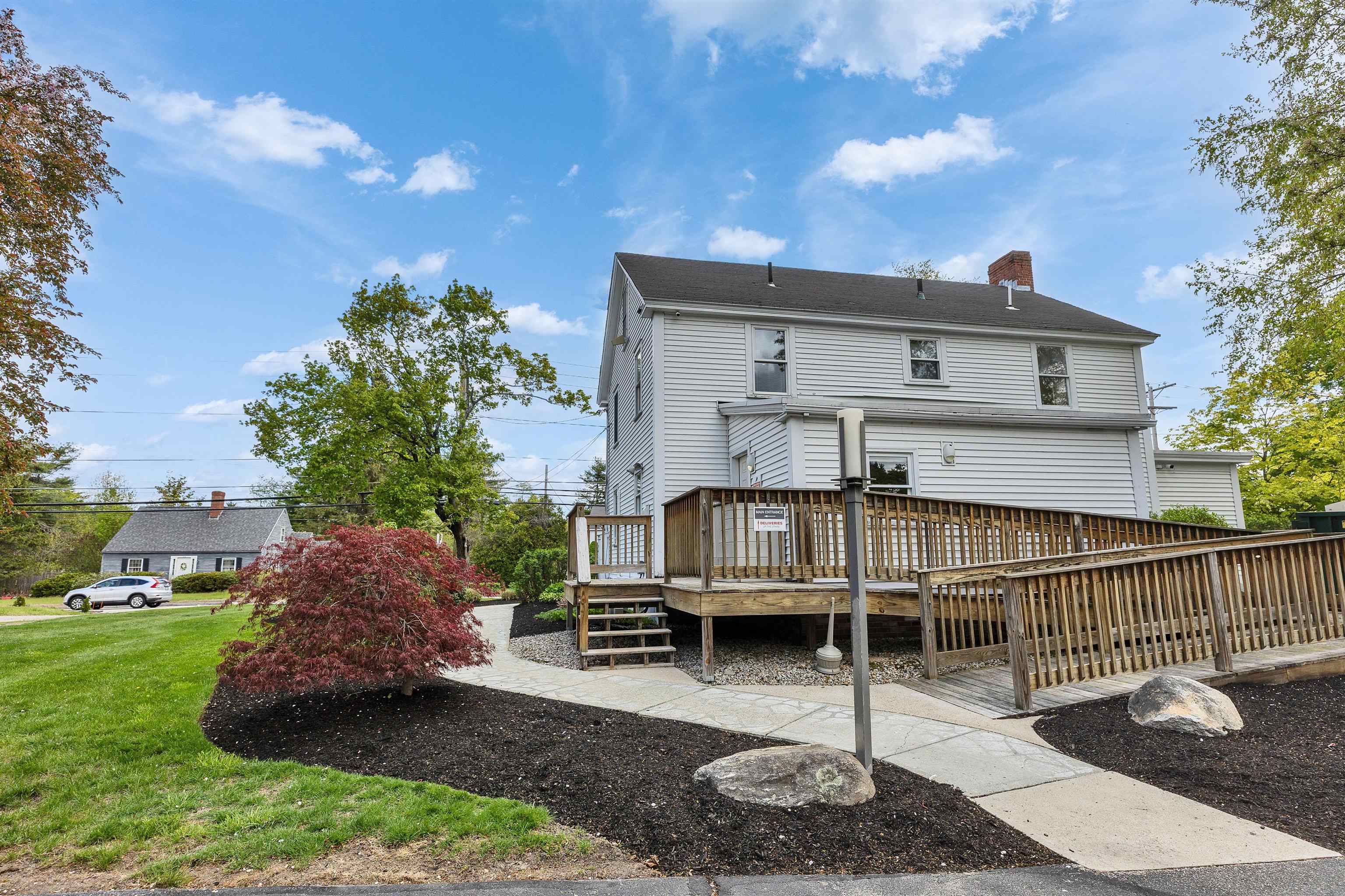 479 Nashua Street Property Photo 8