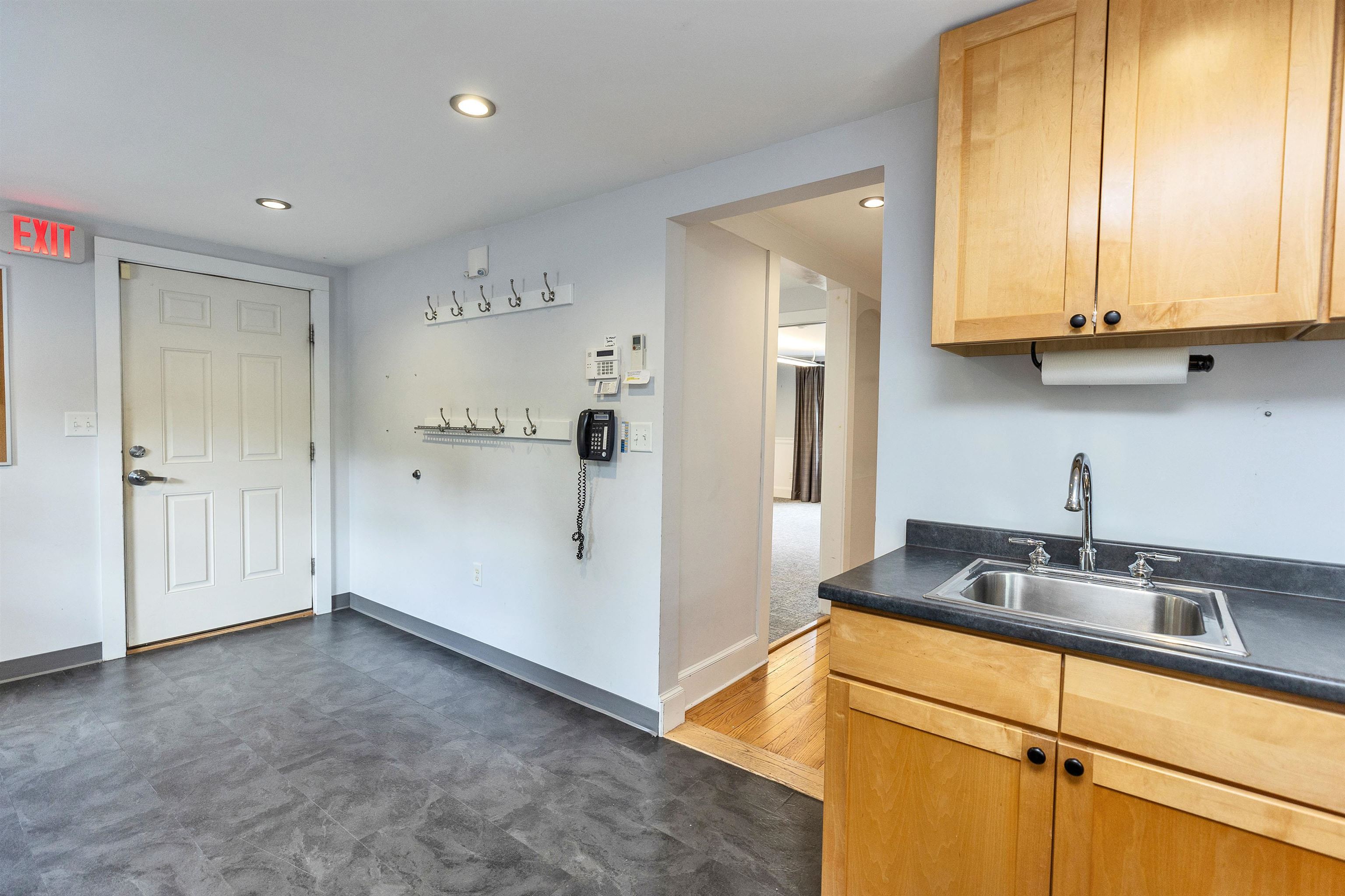 479 Nashua Street Property Photo 15