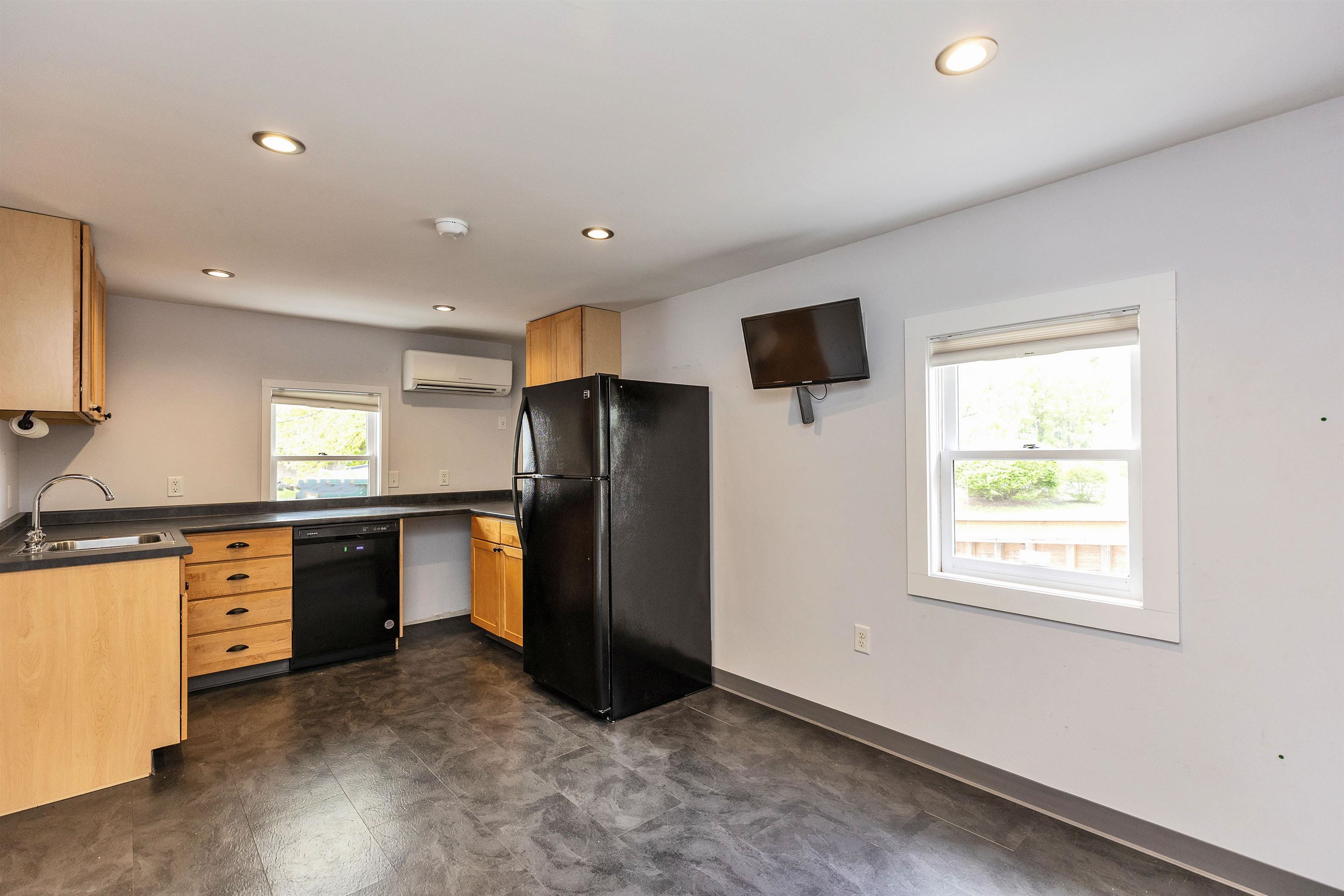 479 Nashua Street Property Photo 16