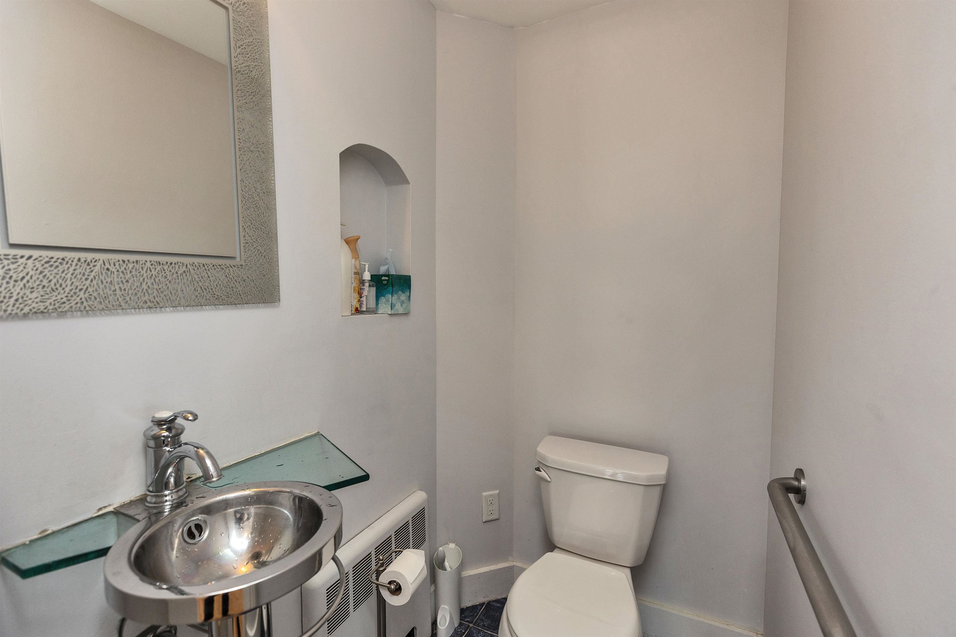 479 Nashua Street Property Photo 34