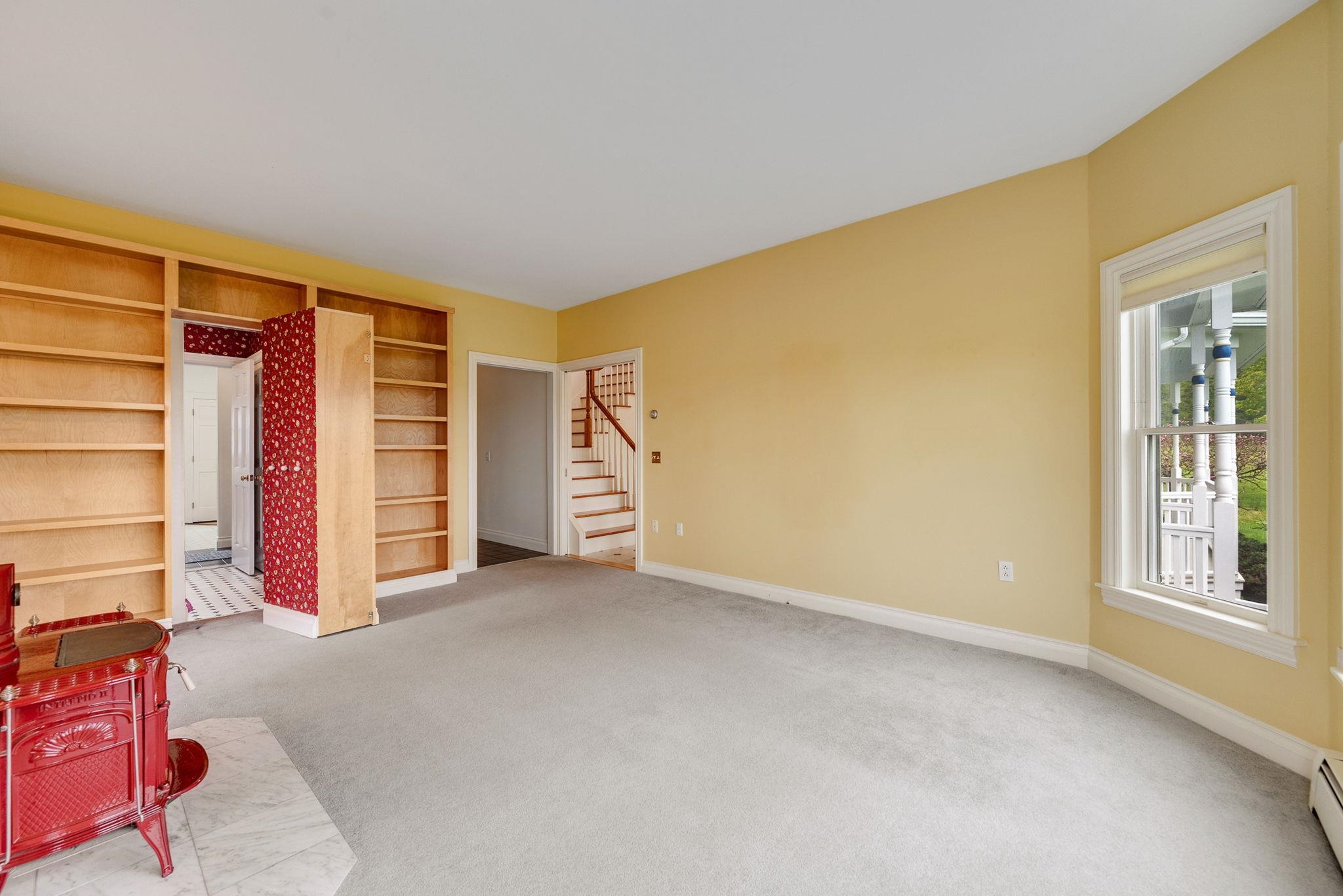 302 Ledge Hill Drive Property Photo 28