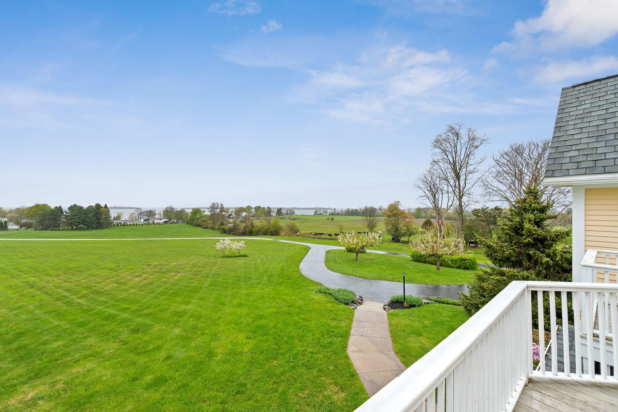 302 Ledge Hill Drive Property Photo 35