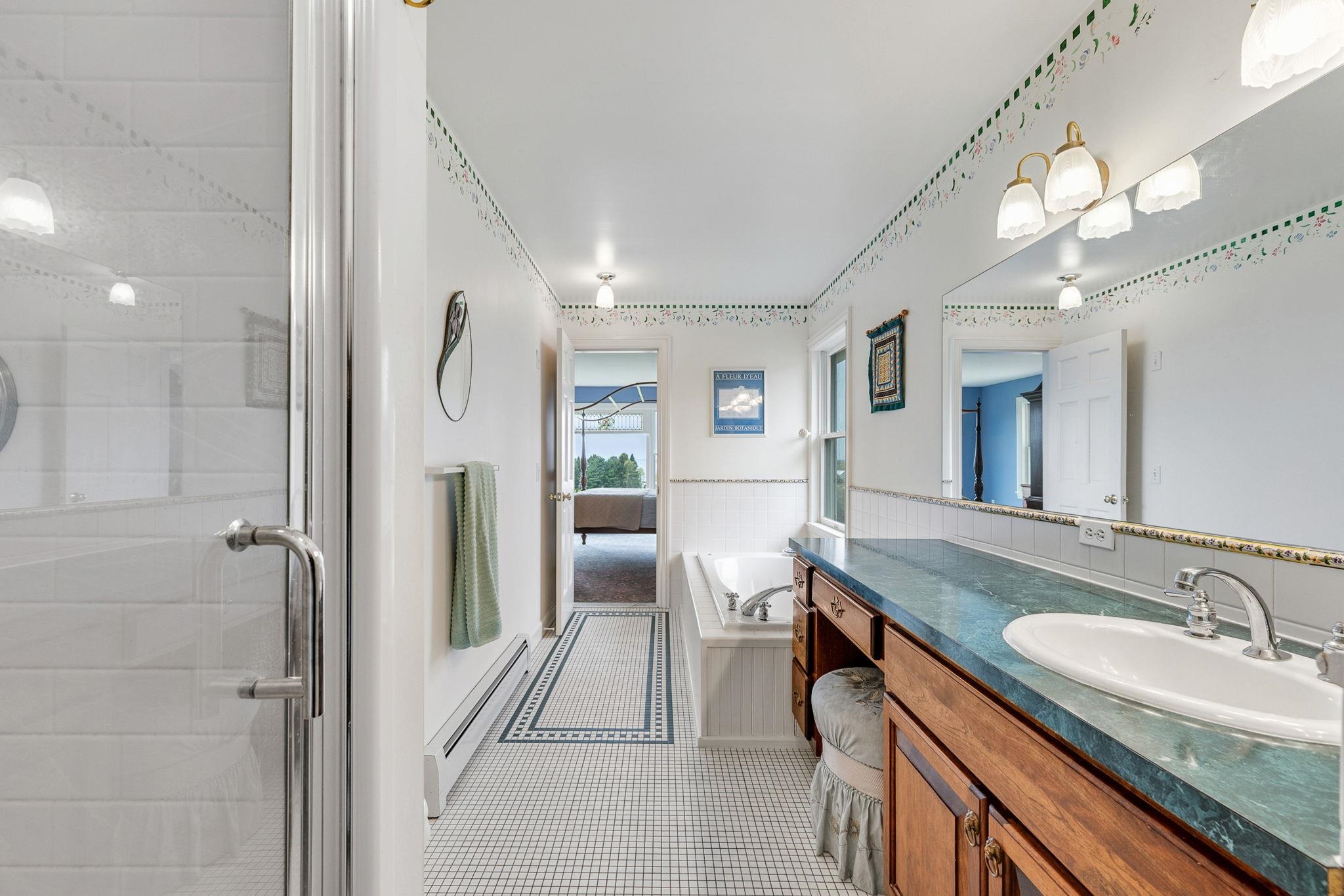 302 Ledge Hill Drive Property Photo 40
