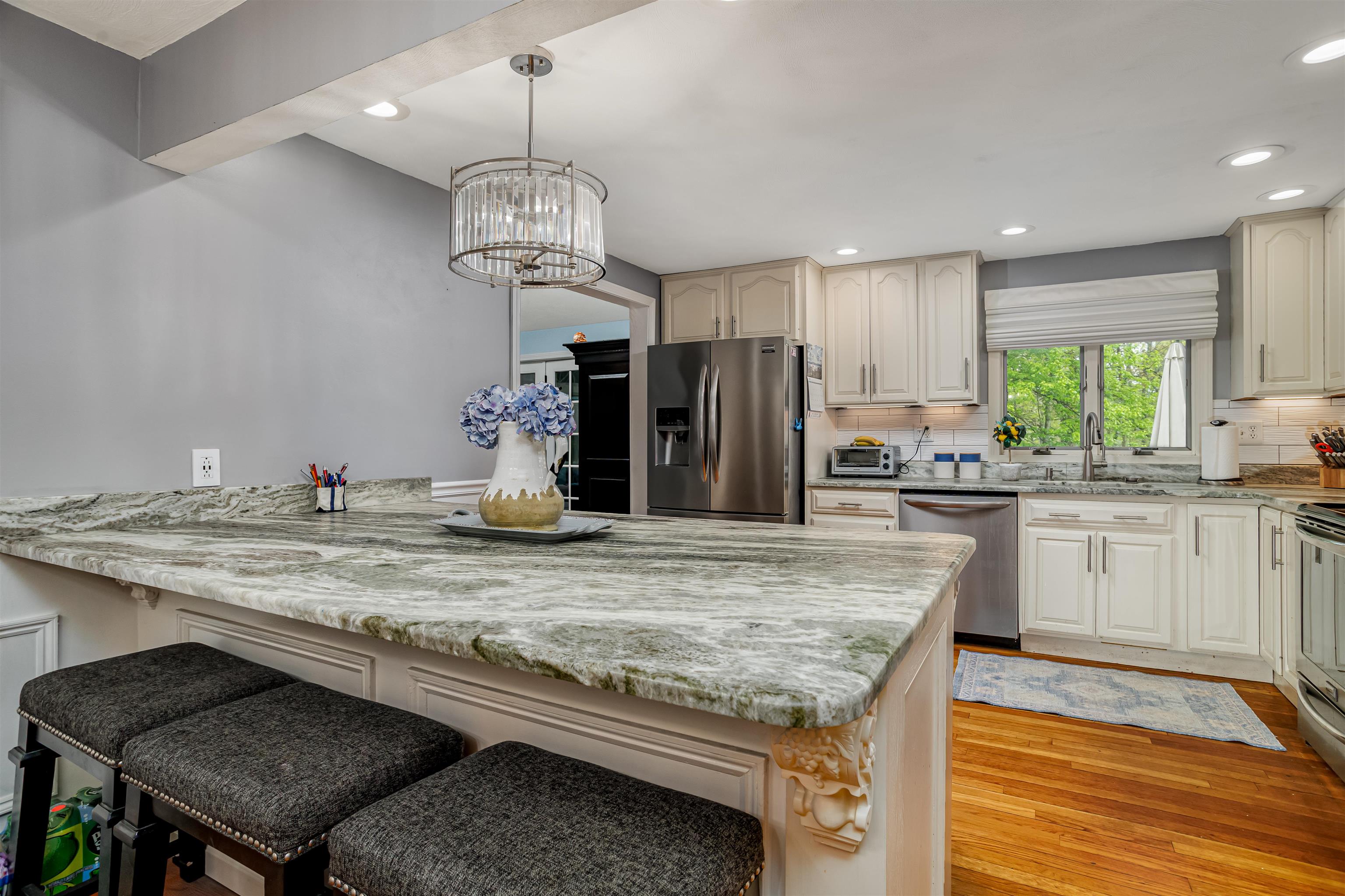 190 Wyndridge Circle Property Photo 7