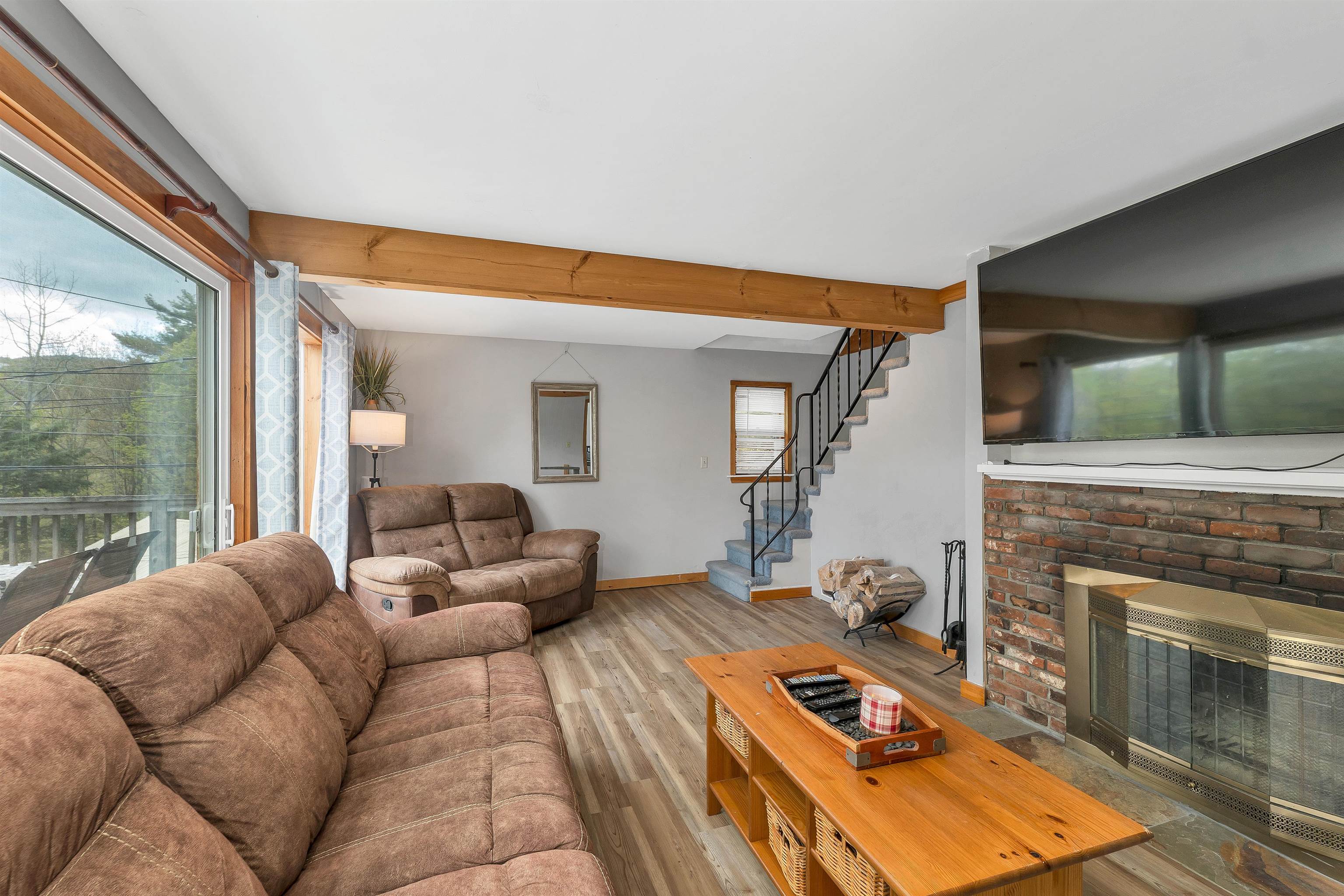 5 Chalet Drive Property Photo 9
