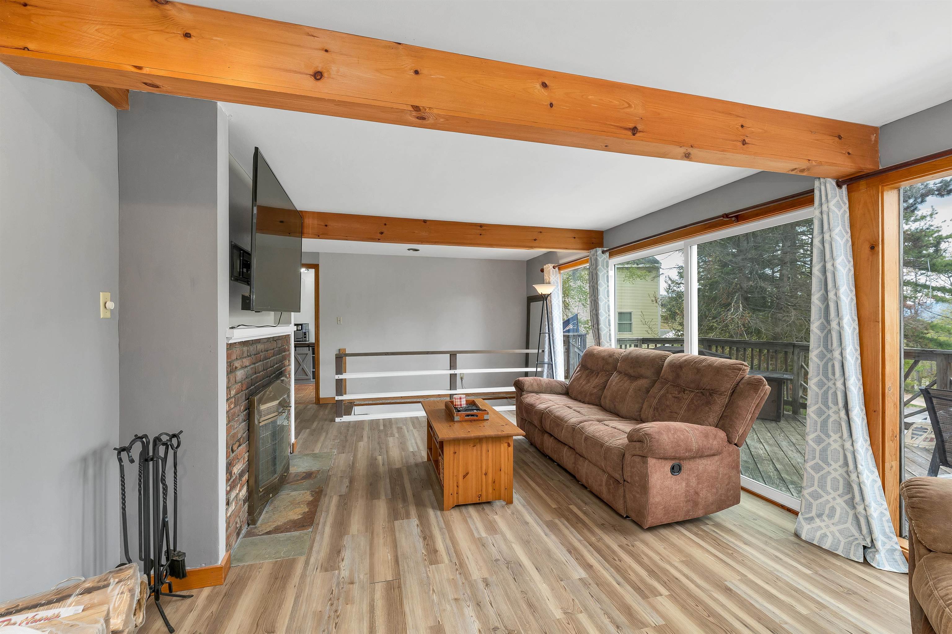 5 Chalet Drive Property Photo 11