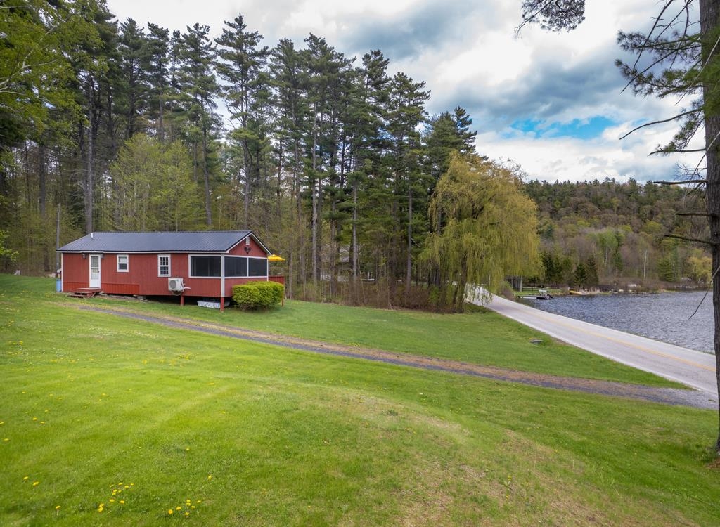 845 Burr Pond Road Property Photo 3