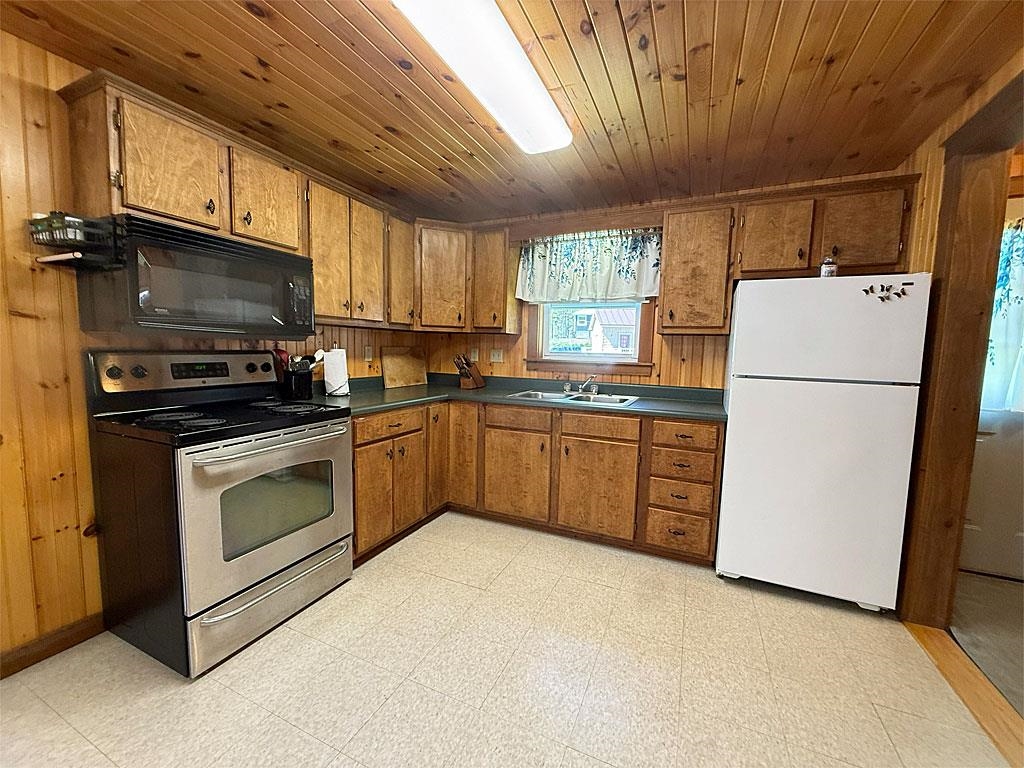845 Burr Pond Road Property Photo 14