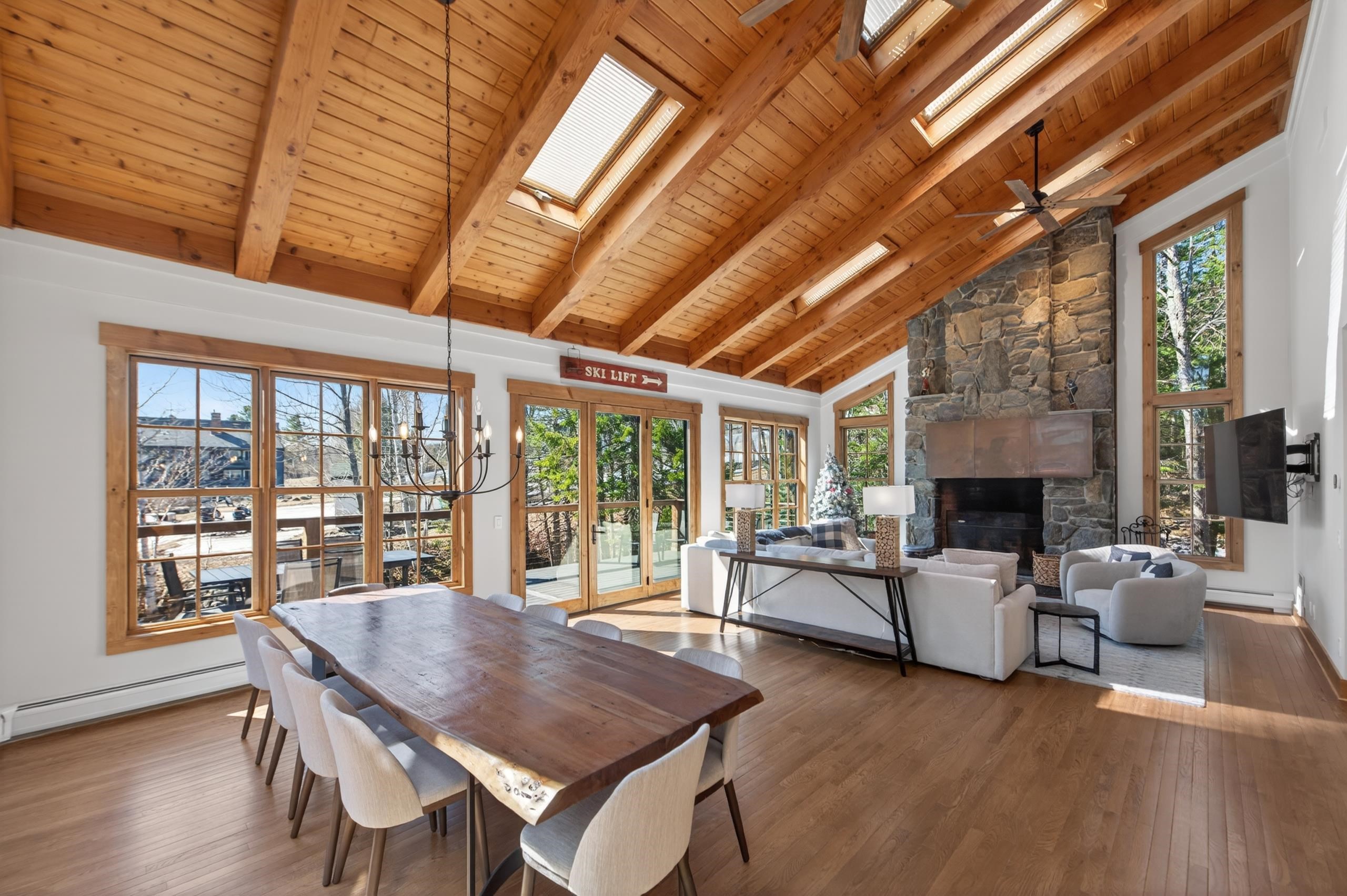 3 Slopeside Road Property Photo 1