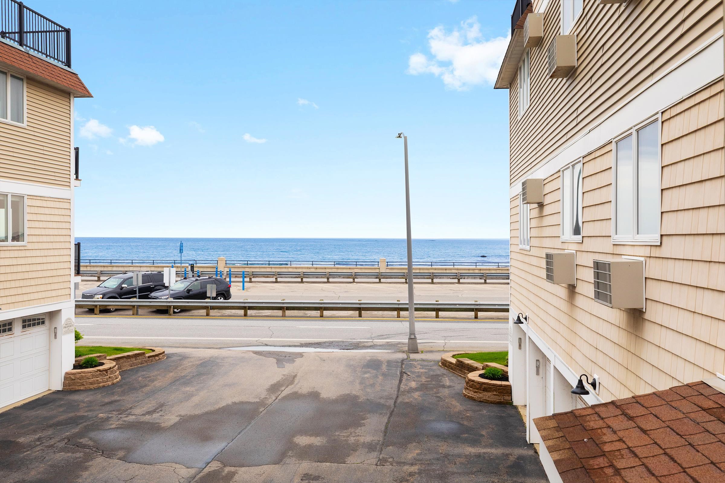 407 Ocean Boulevard Property Photo 2