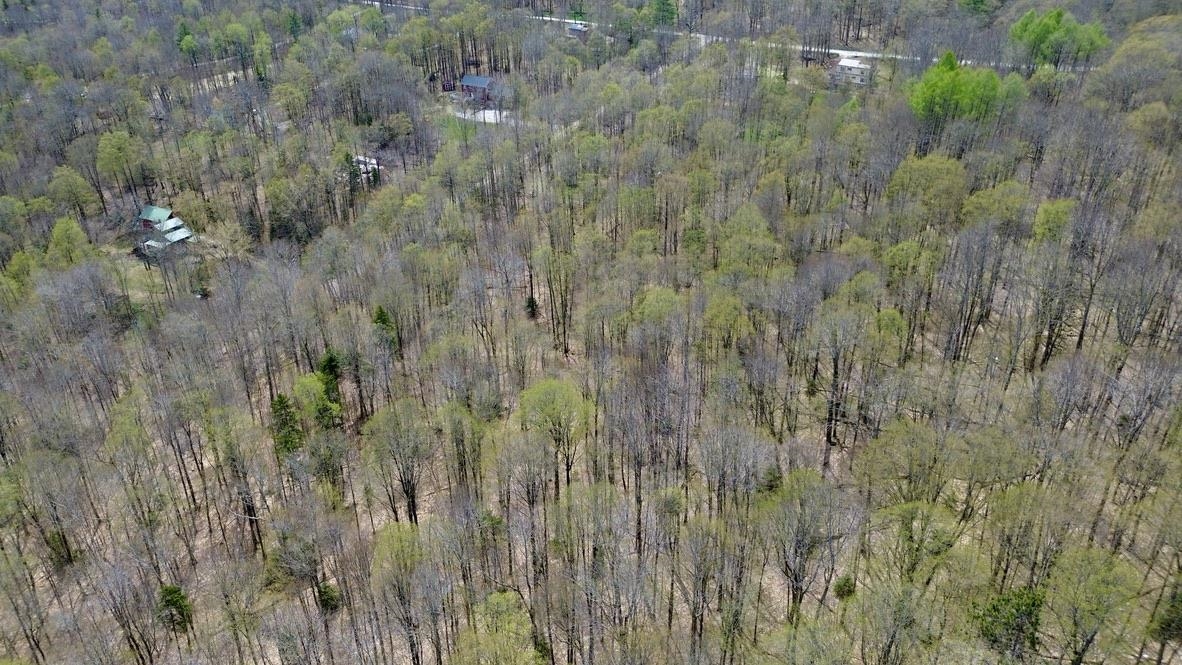 220 Middle Road Property Photo 6