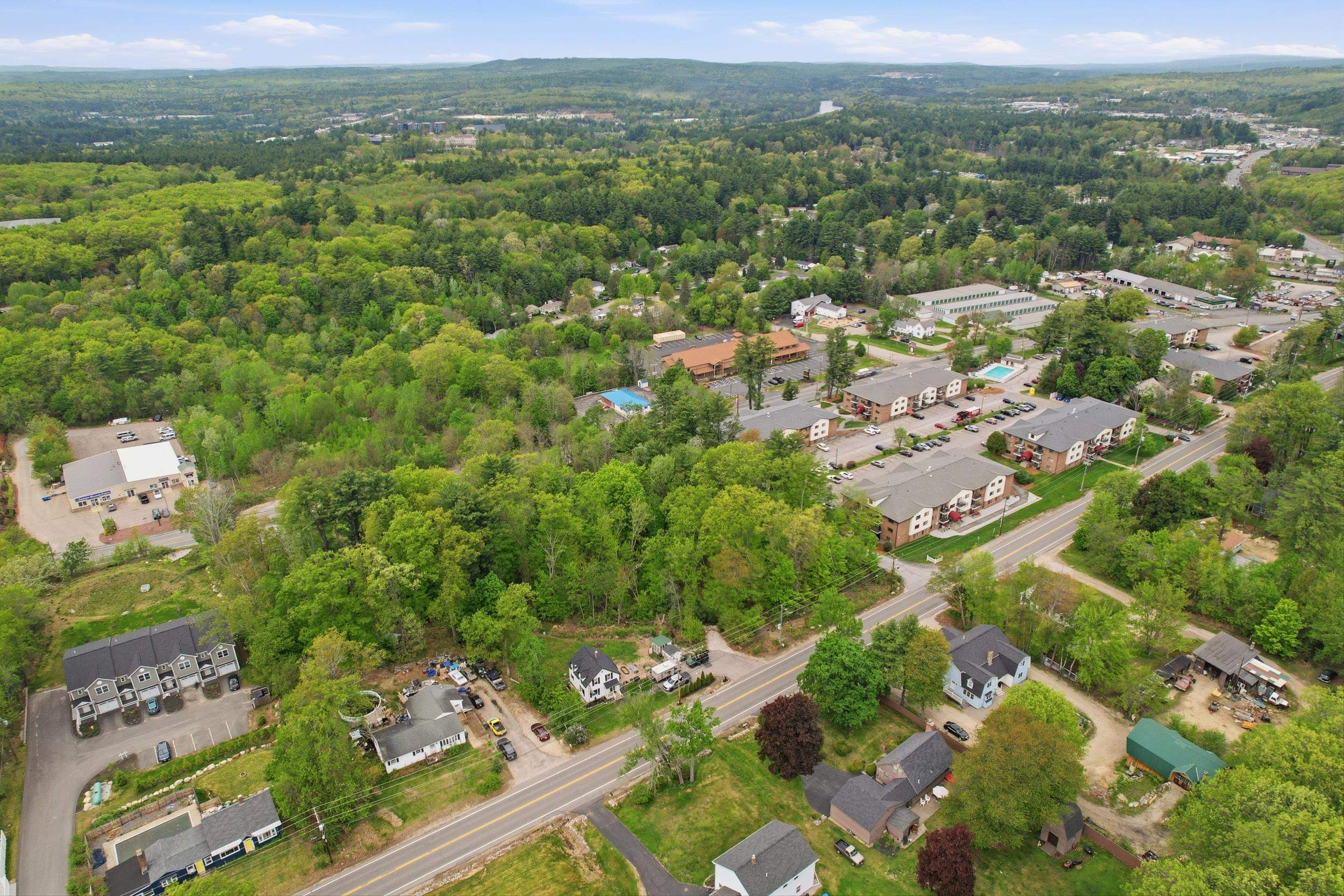 1143 Hooksett Road Property Photo 4
