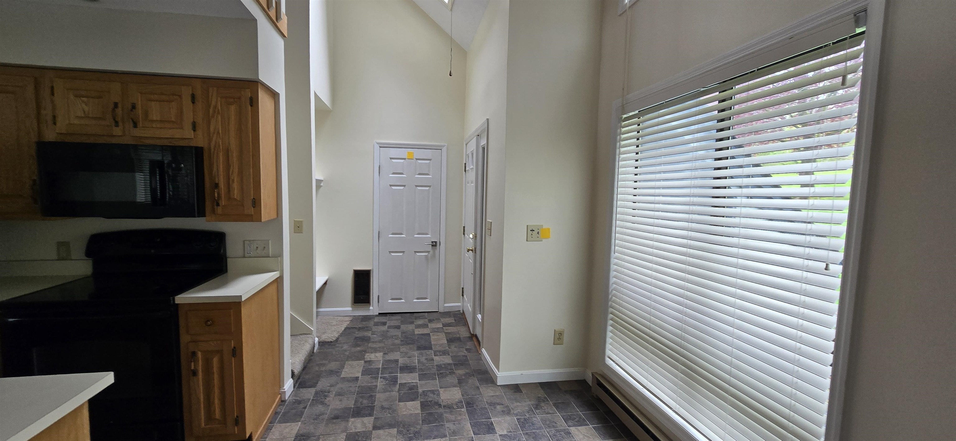 111 Lakeland Drive Property Photo 5