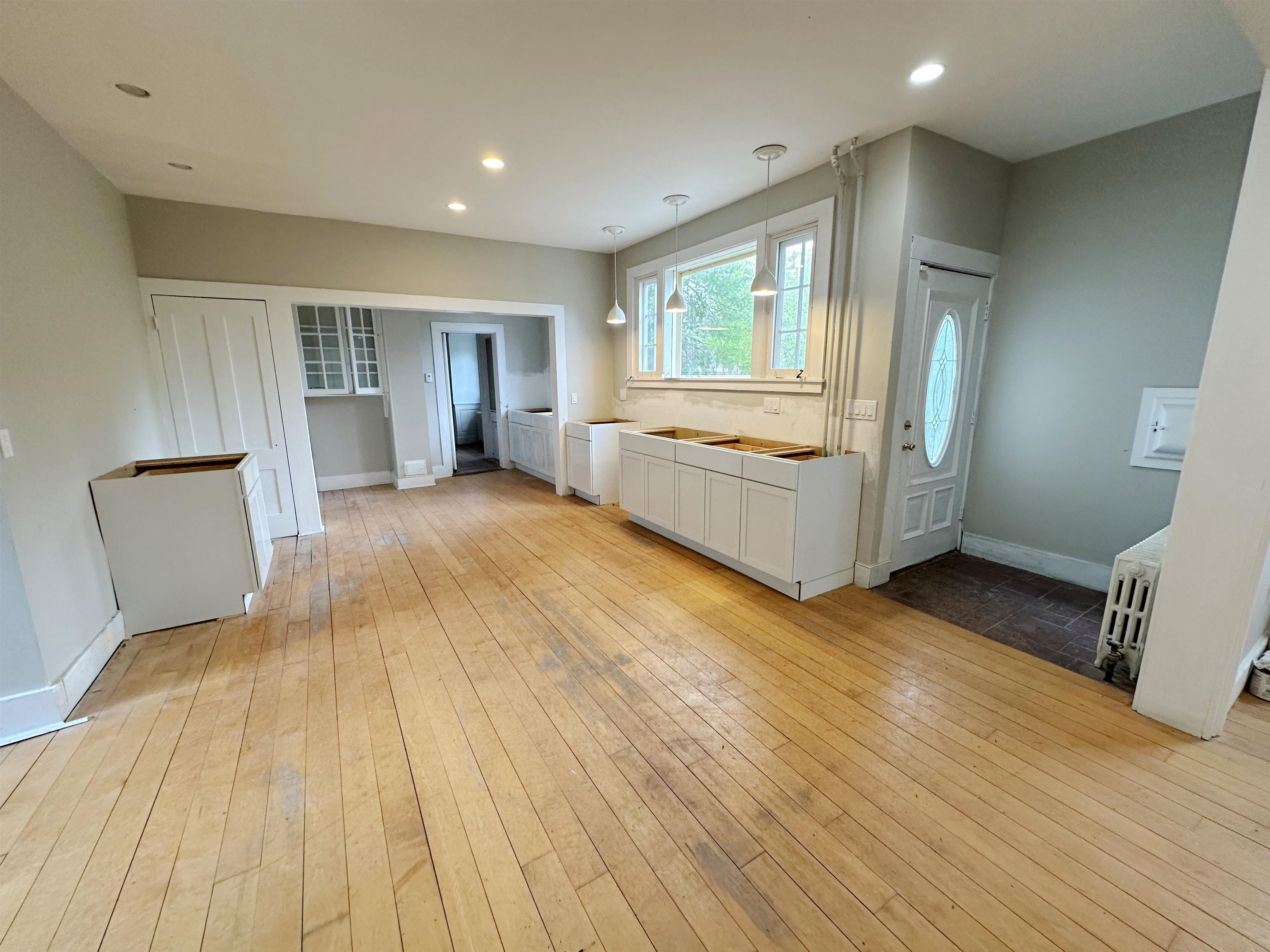 2 Pine Street Property Photo 11