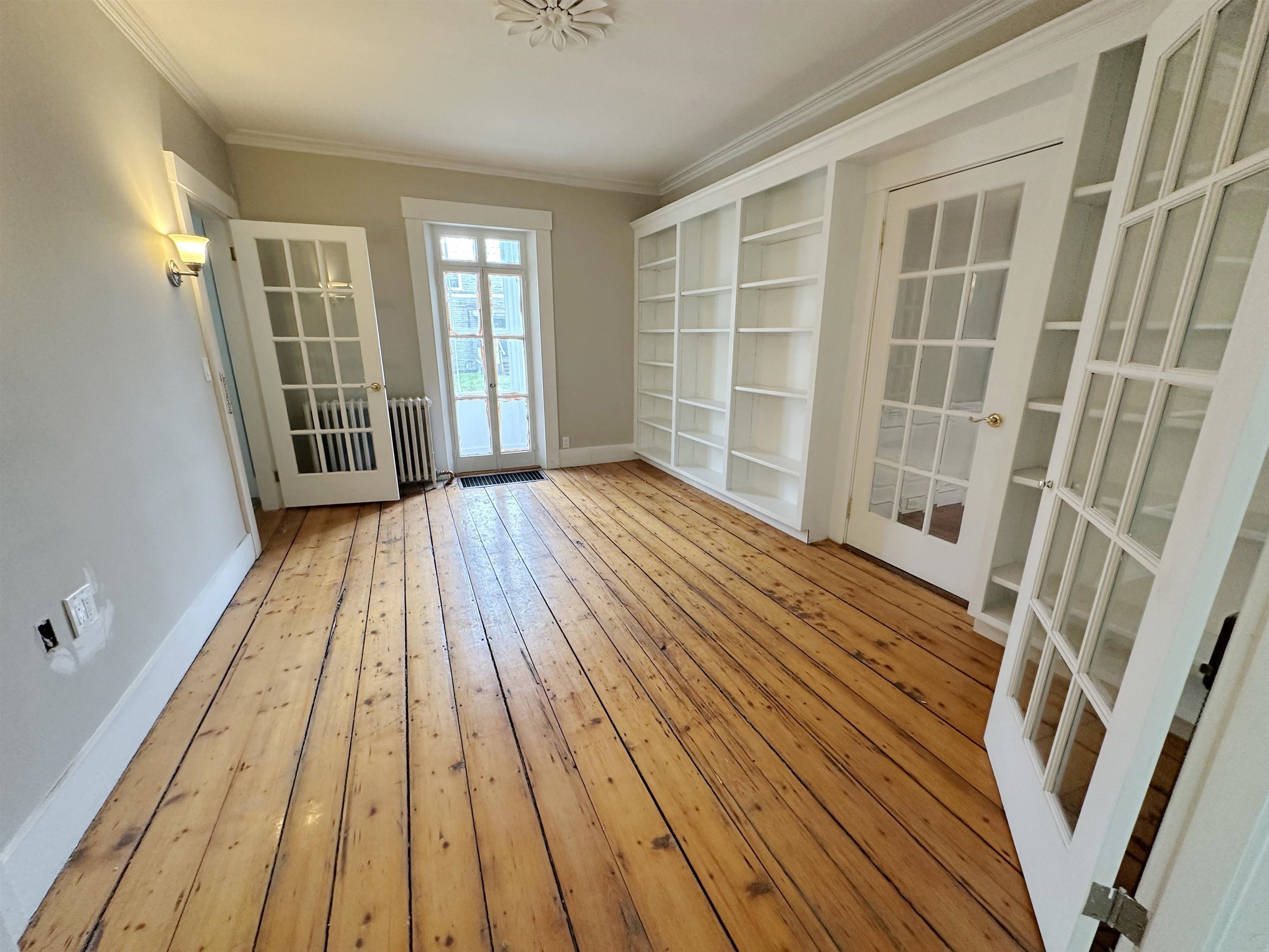 2 Pine Street Property Photo 17