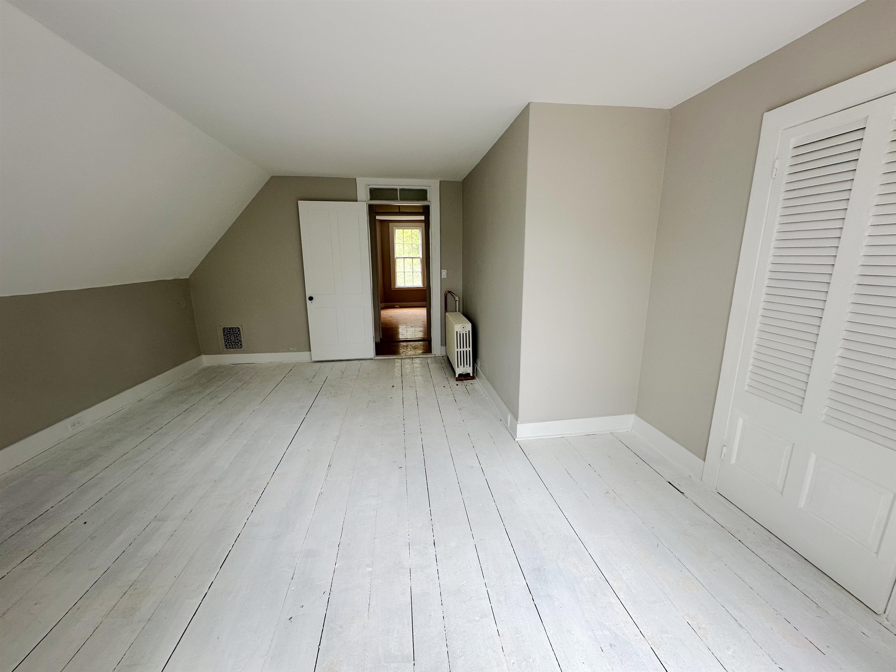 2 Pine Street Property Photo 25