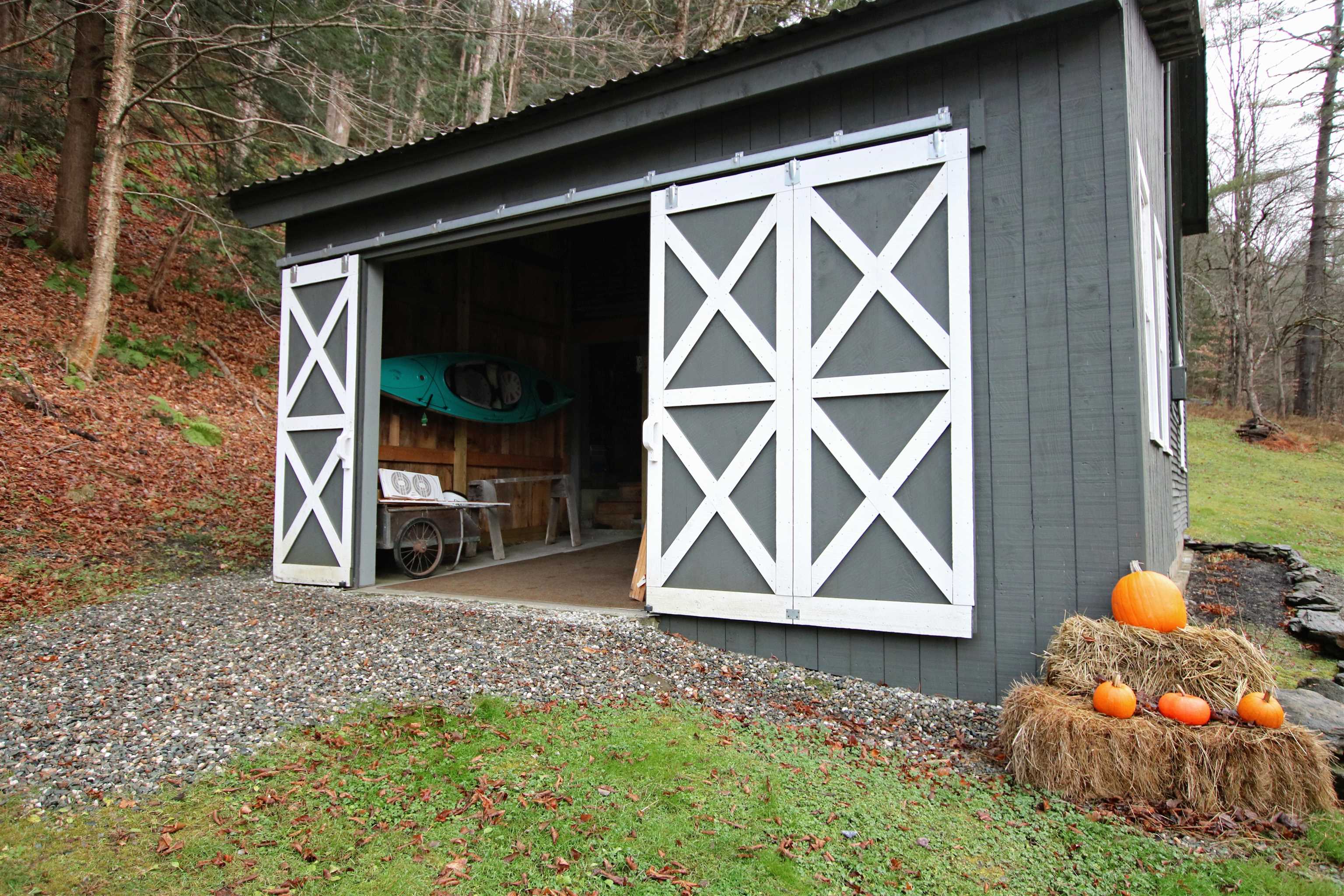 2949 Waterbury Road Property Photo 28
