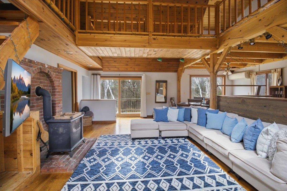 1871 West Hill Road Property Photo 4