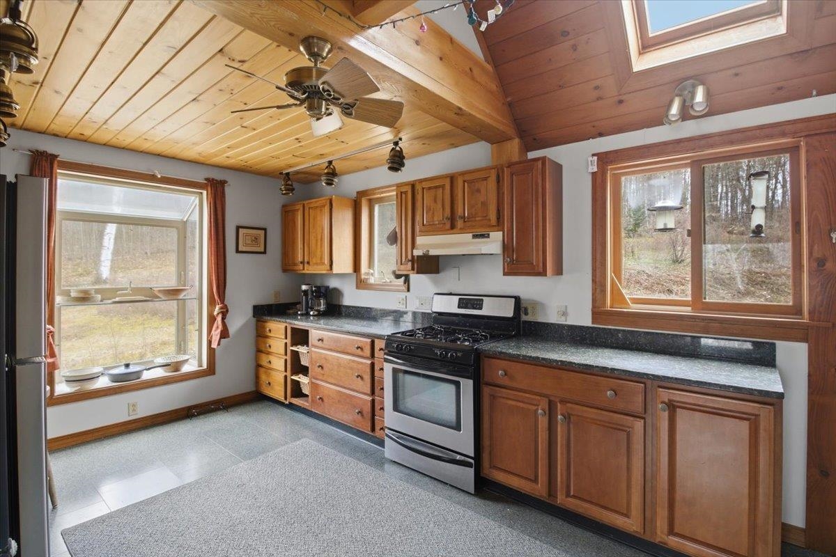 1871 West Hill Road Property Photo 9
