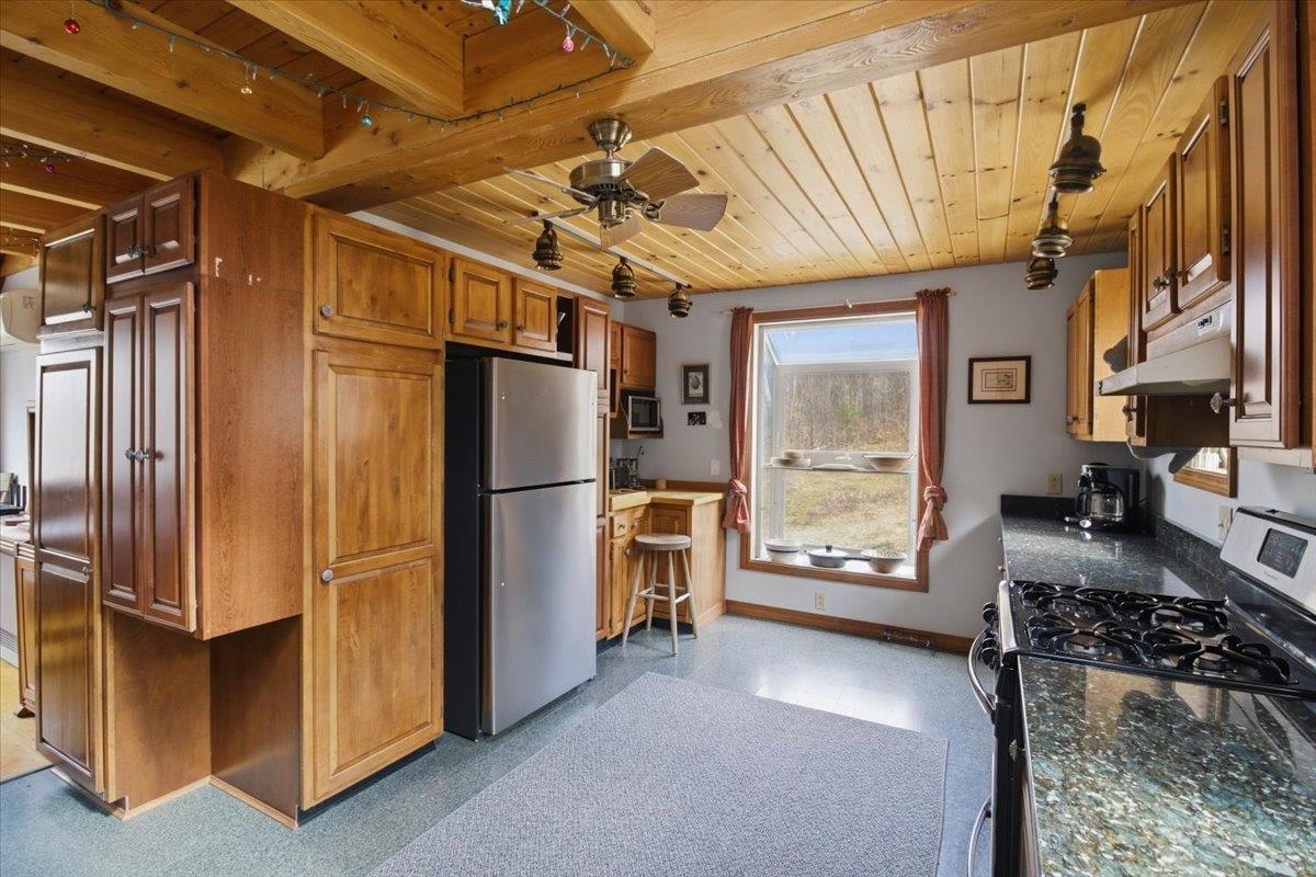 1871 West Hill Road Property Photo 10