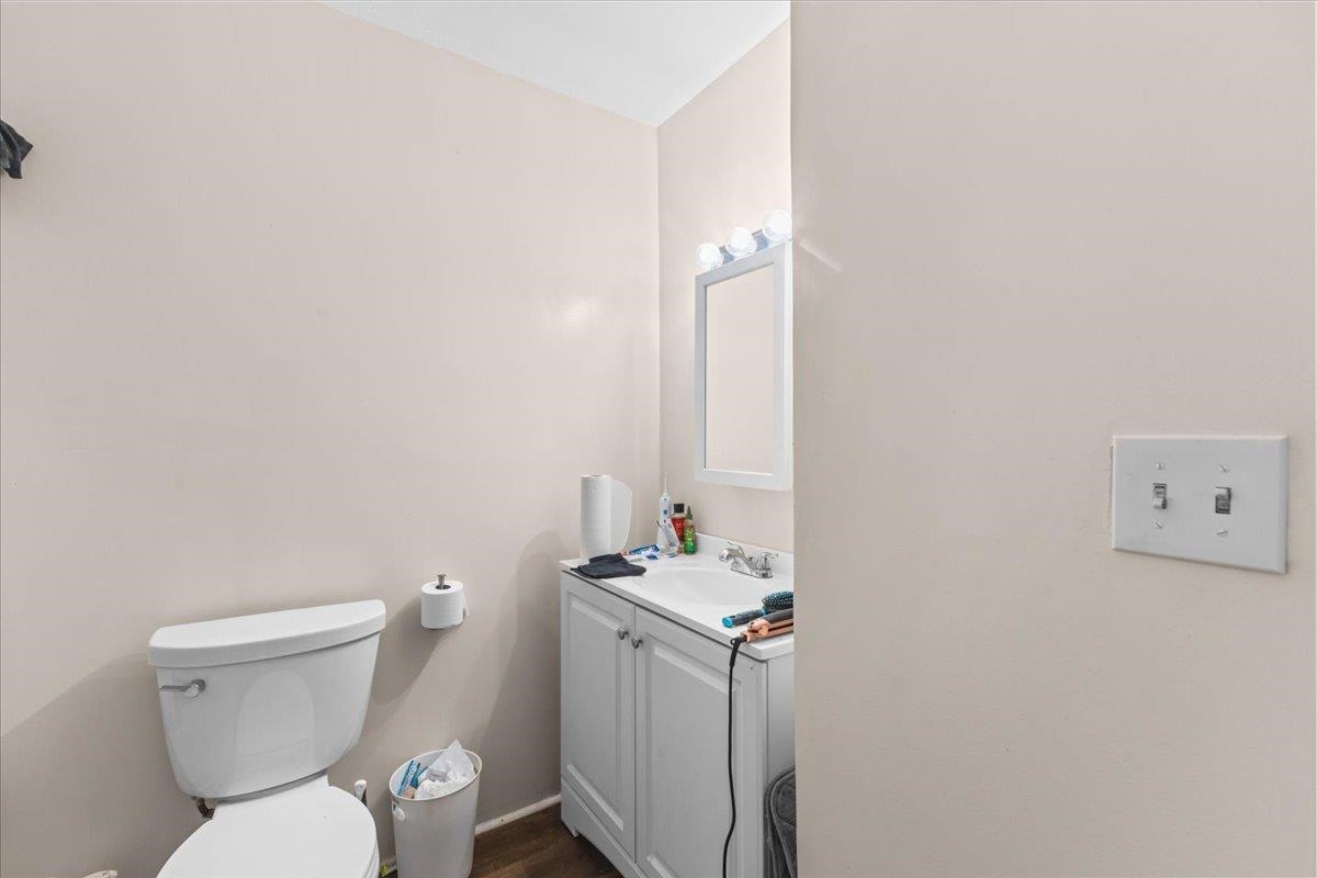 76 Ethan Allen Parkway Property Photo 9