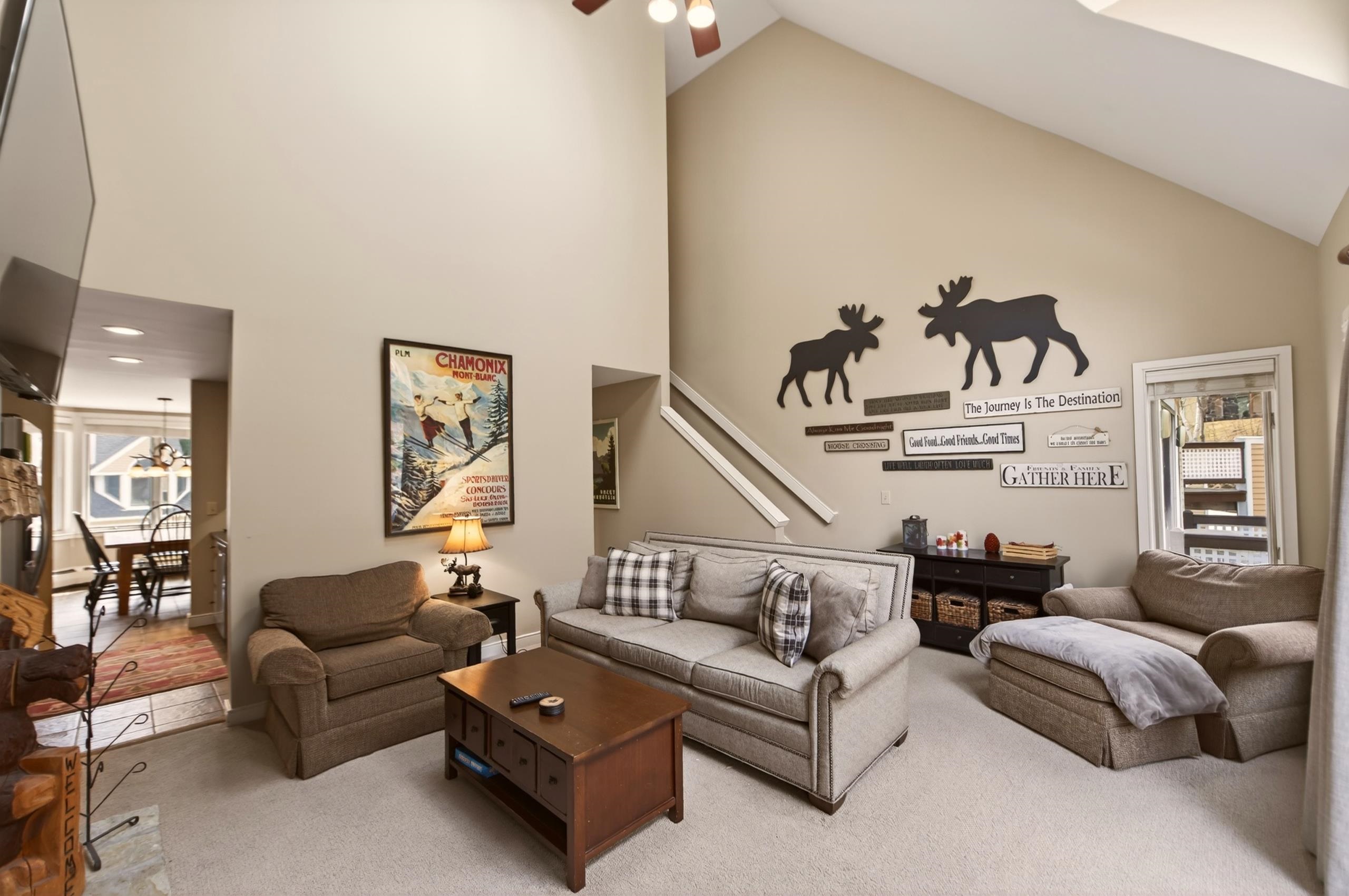 1d Townhouse Square Property Photo 4