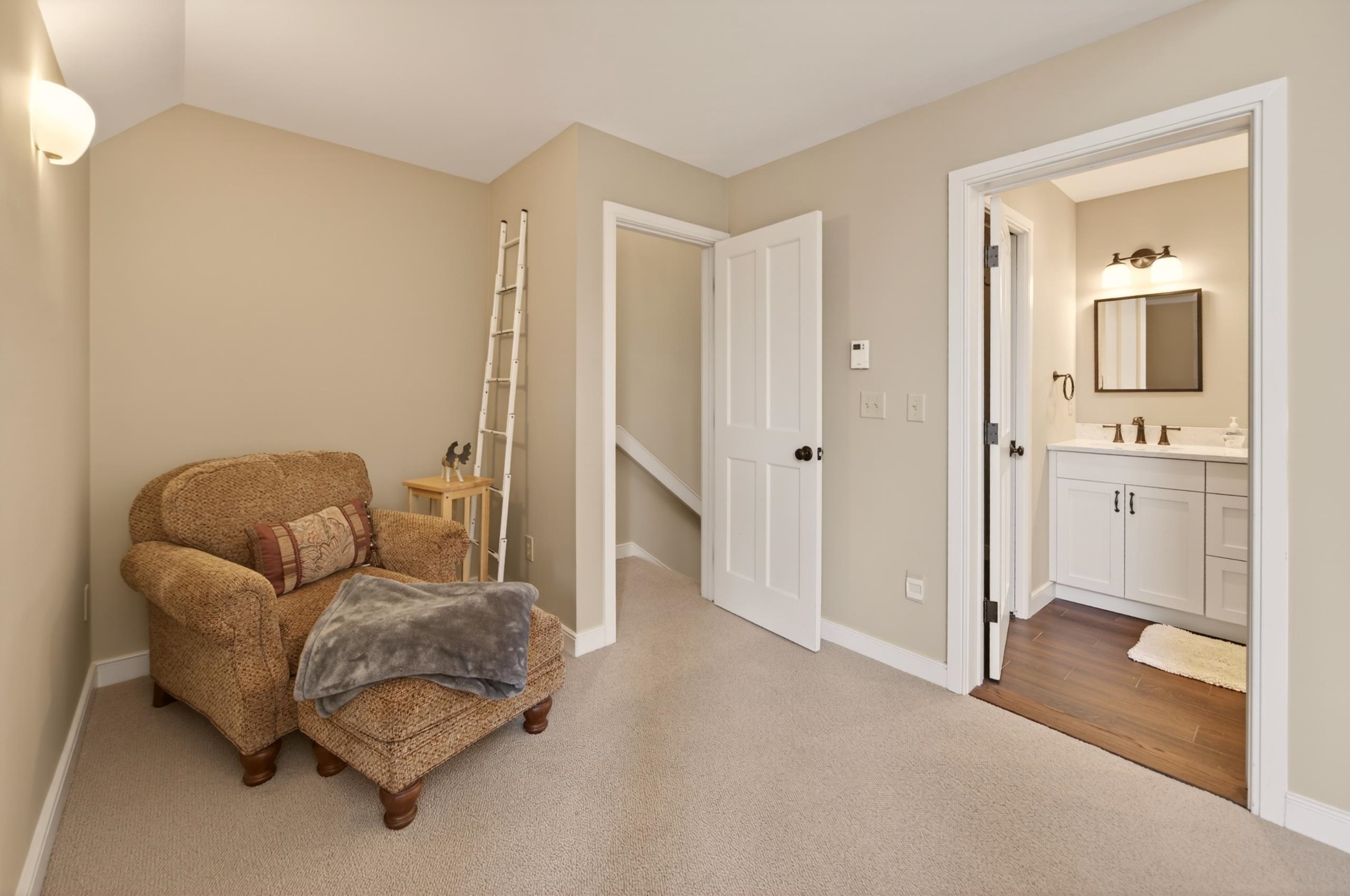 1d Townhouse Square Property Photo 10