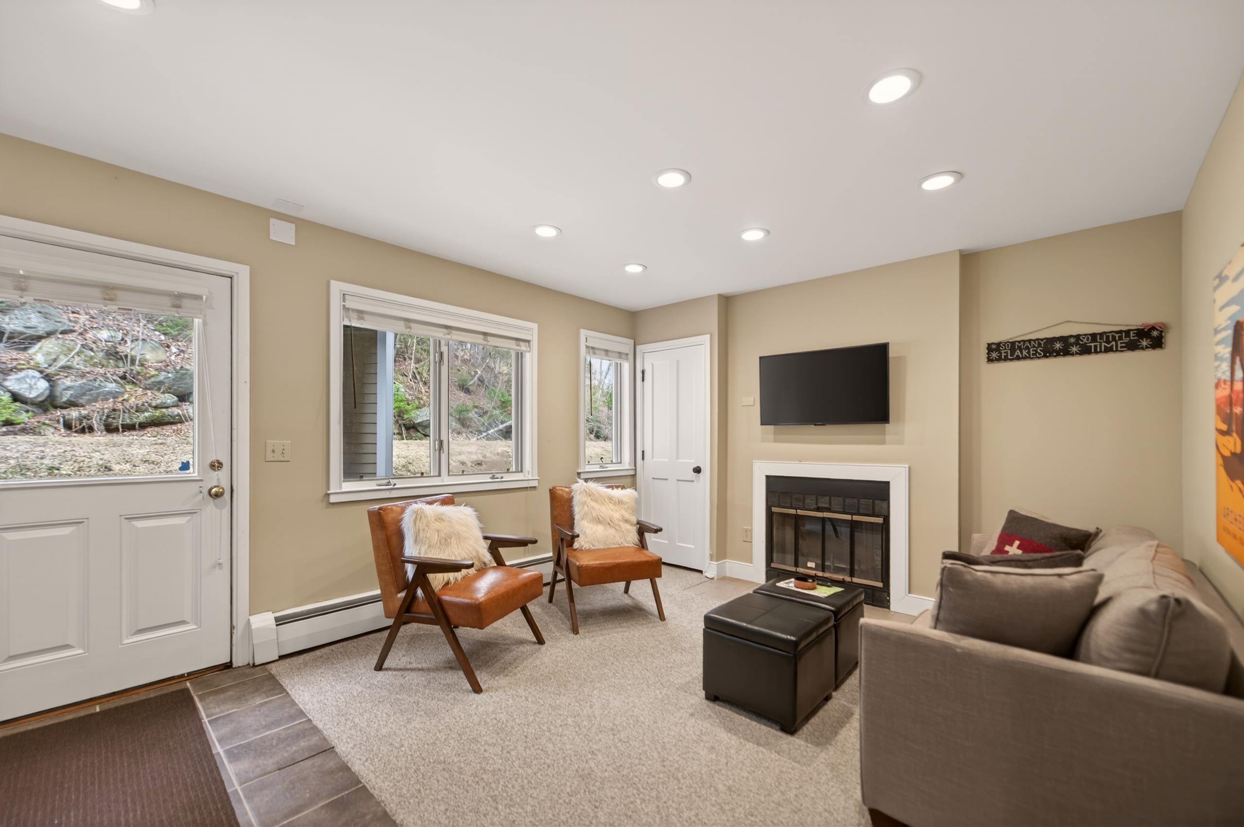 1d Townhouse Square Property Photo 13