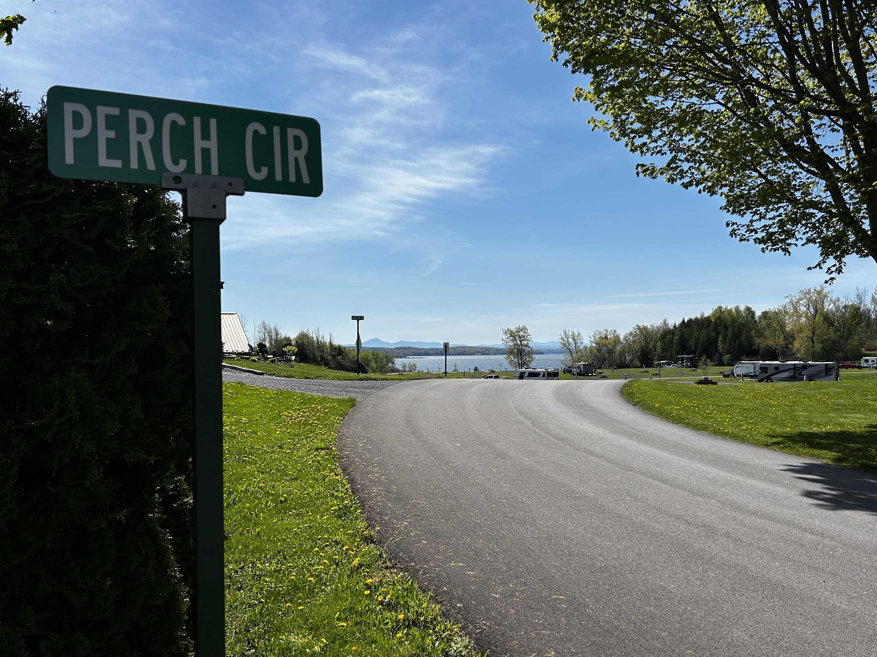 2 Perch Circle Property Photo 2