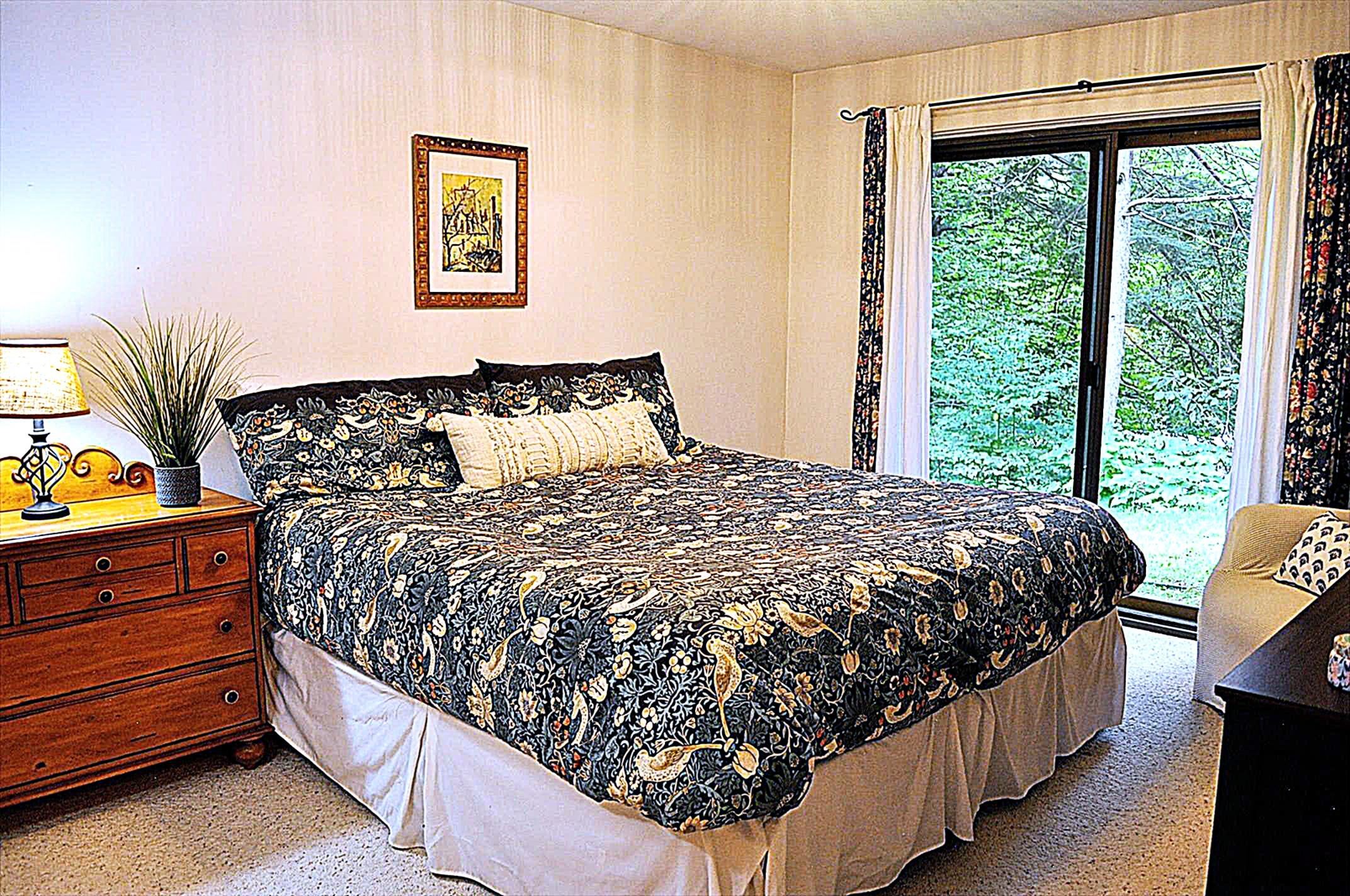 253 Old Quechee Road Property Photo 17