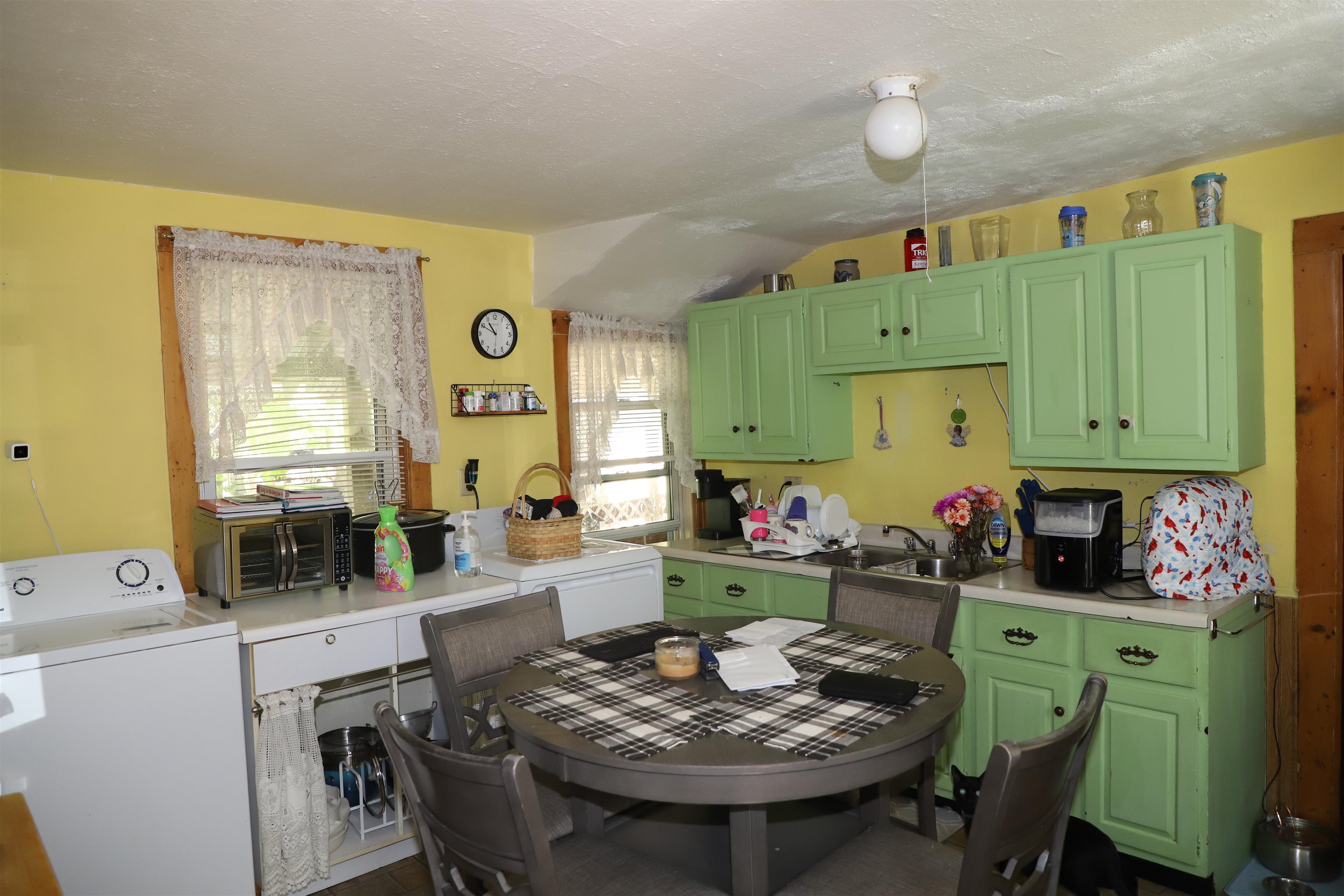 110 Valley Street Property Photo 8