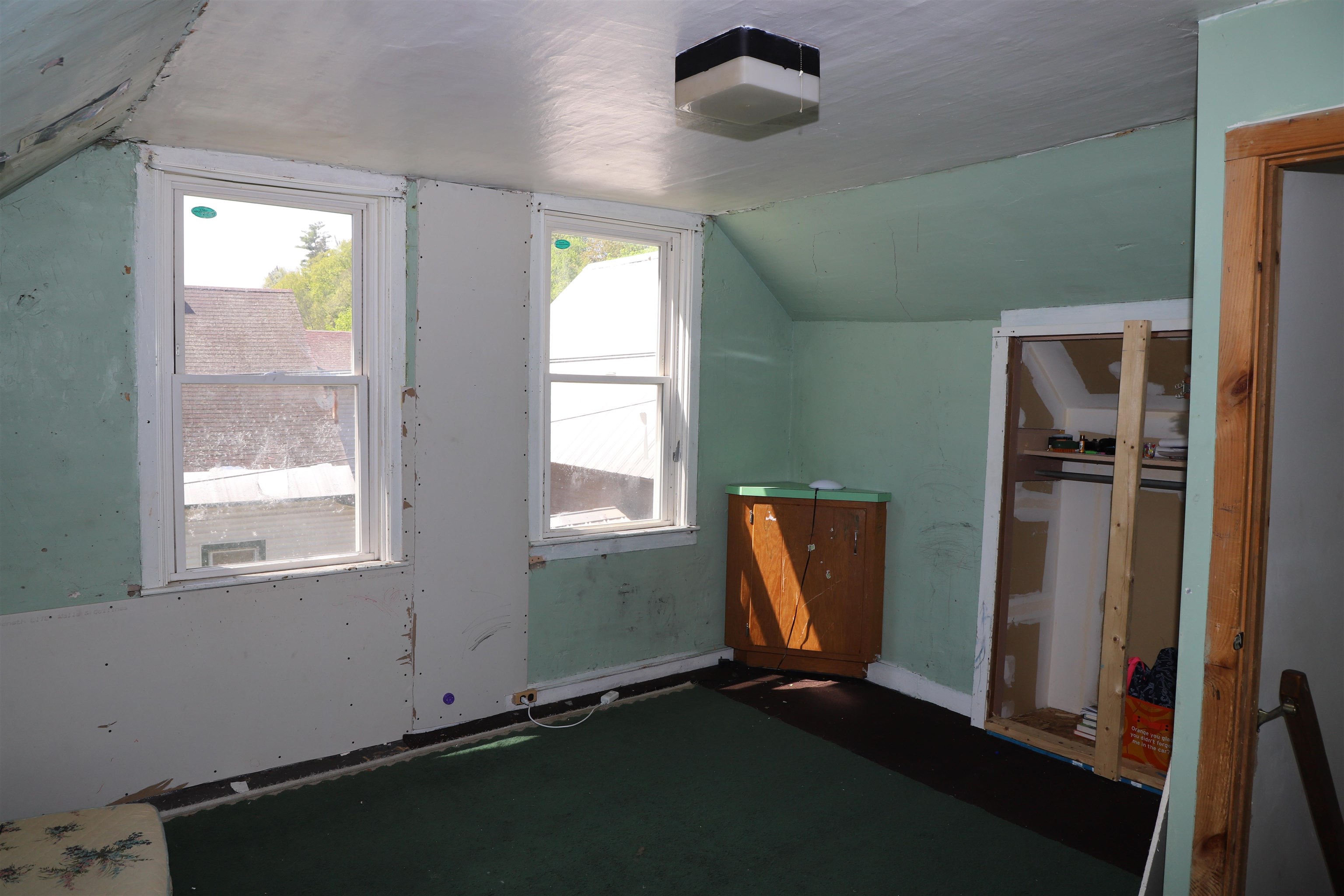 110 Valley Street Property Photo 33