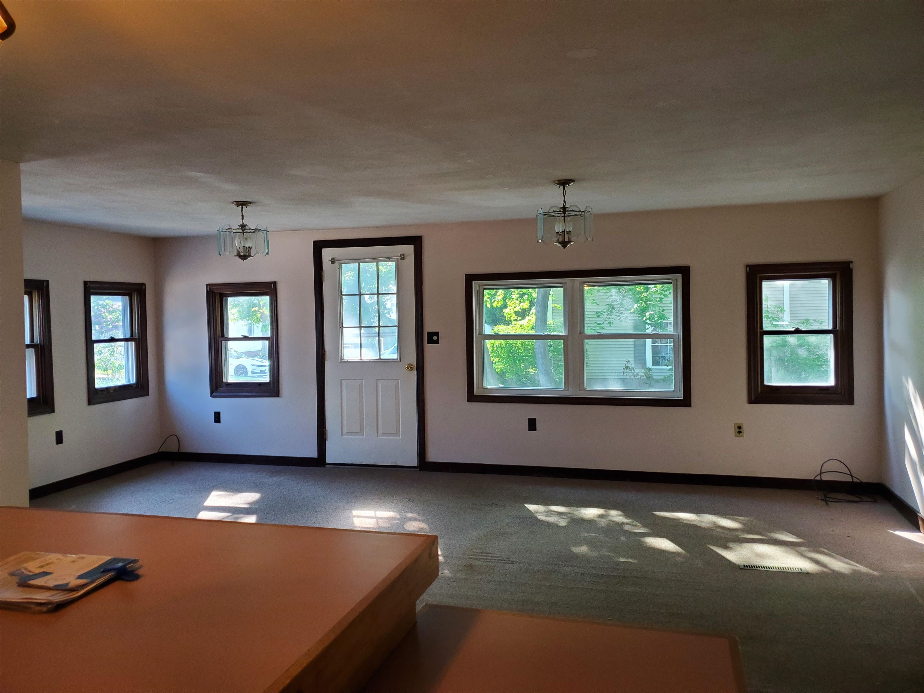 10 Ash Street Property Photo 5