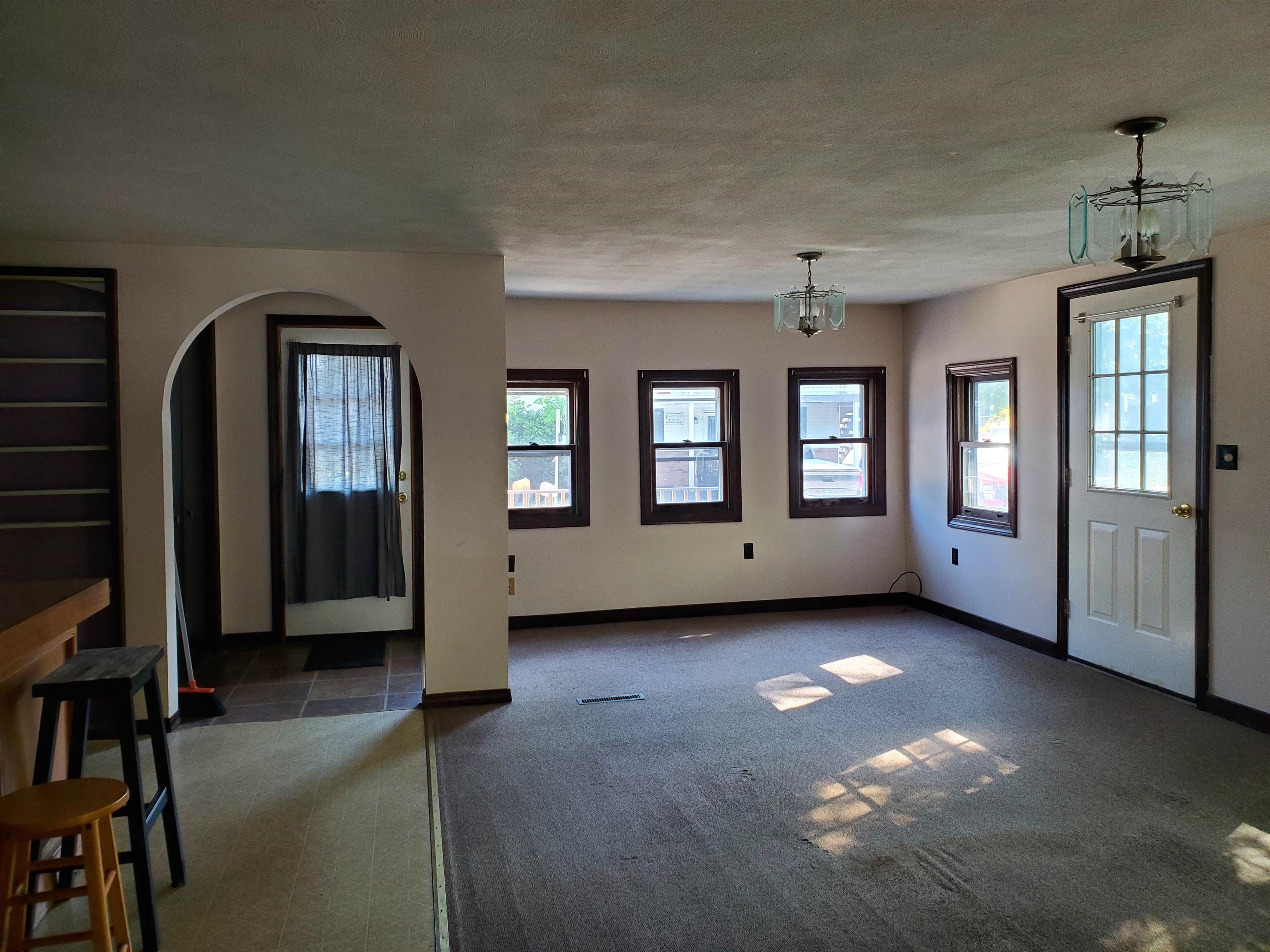 10 Ash Street Property Photo 7