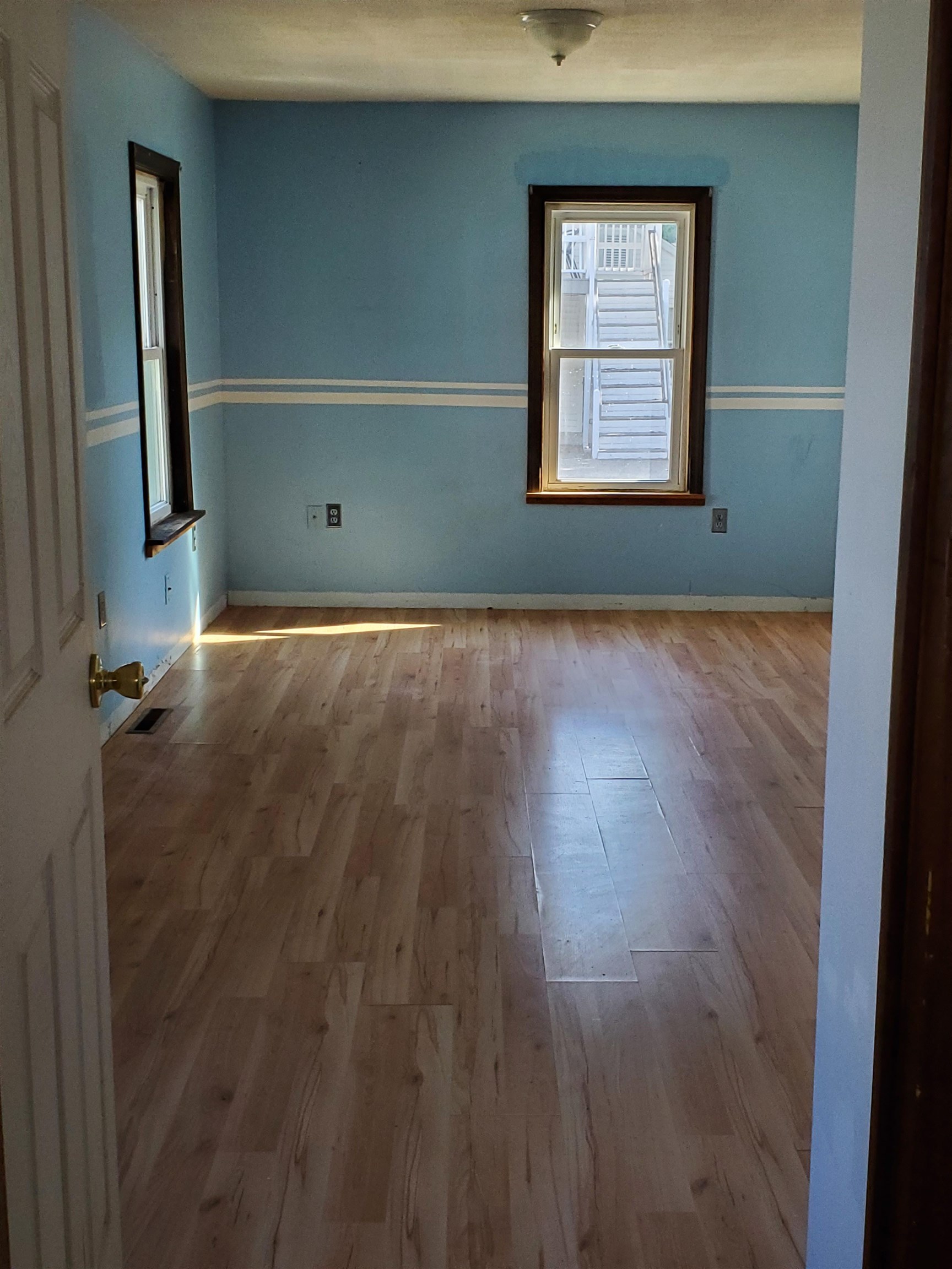10 Ash Street Property Photo 8