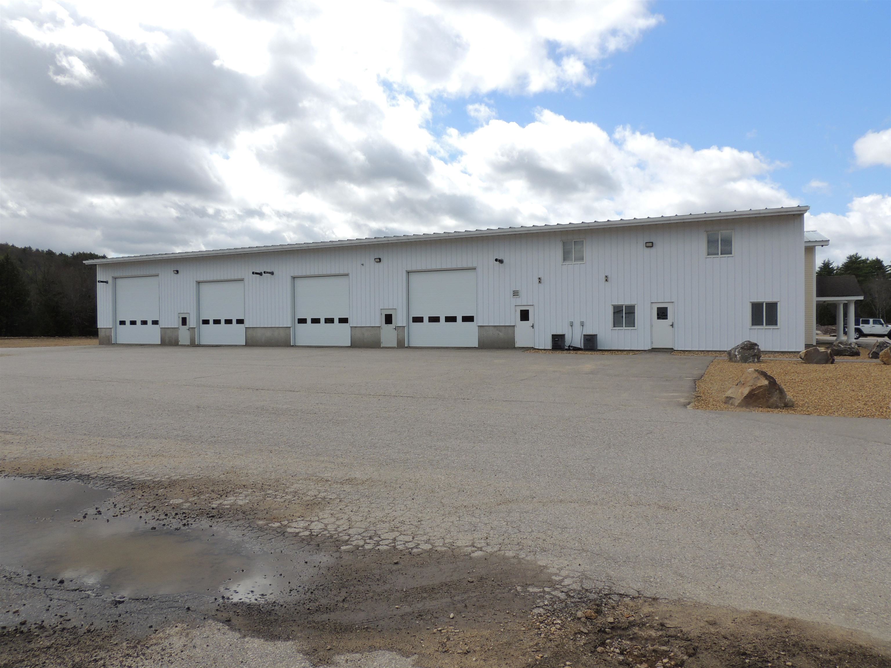 264 Nh Route 106 Property Photo 1