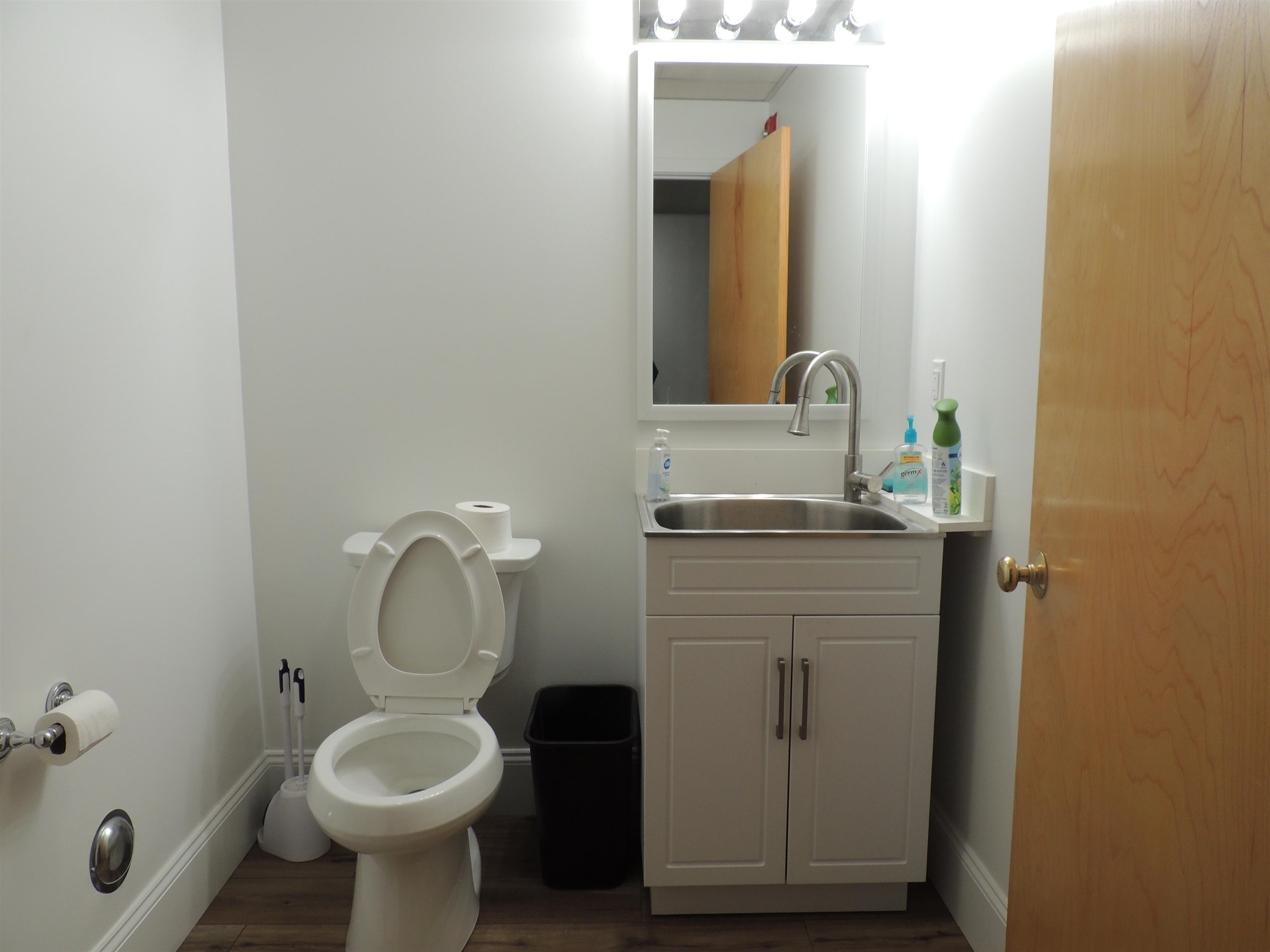 264 Nh Route 106 Property Photo 17