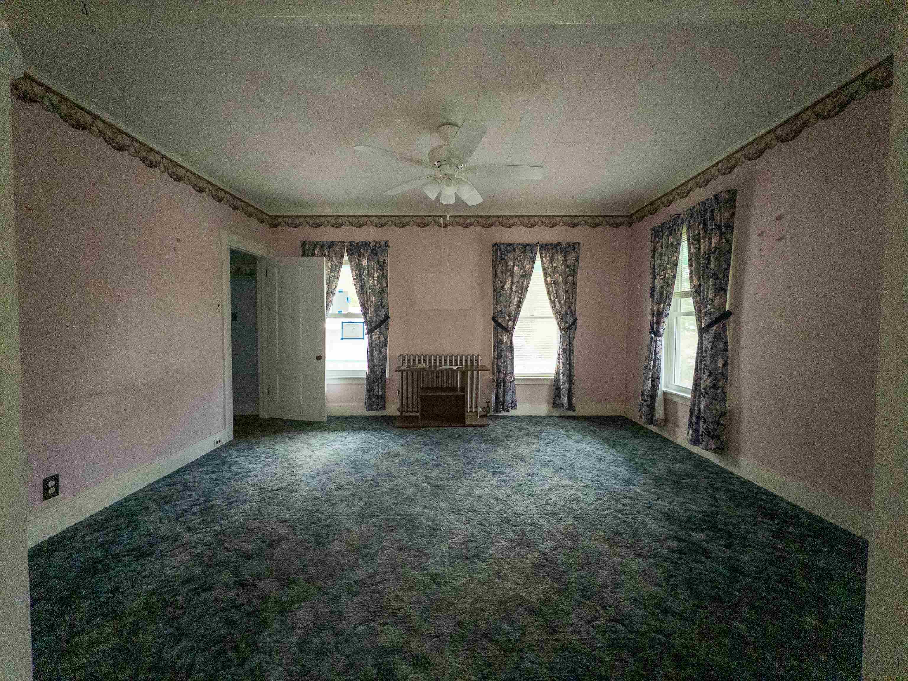 131 Grove Street Property Photo 9