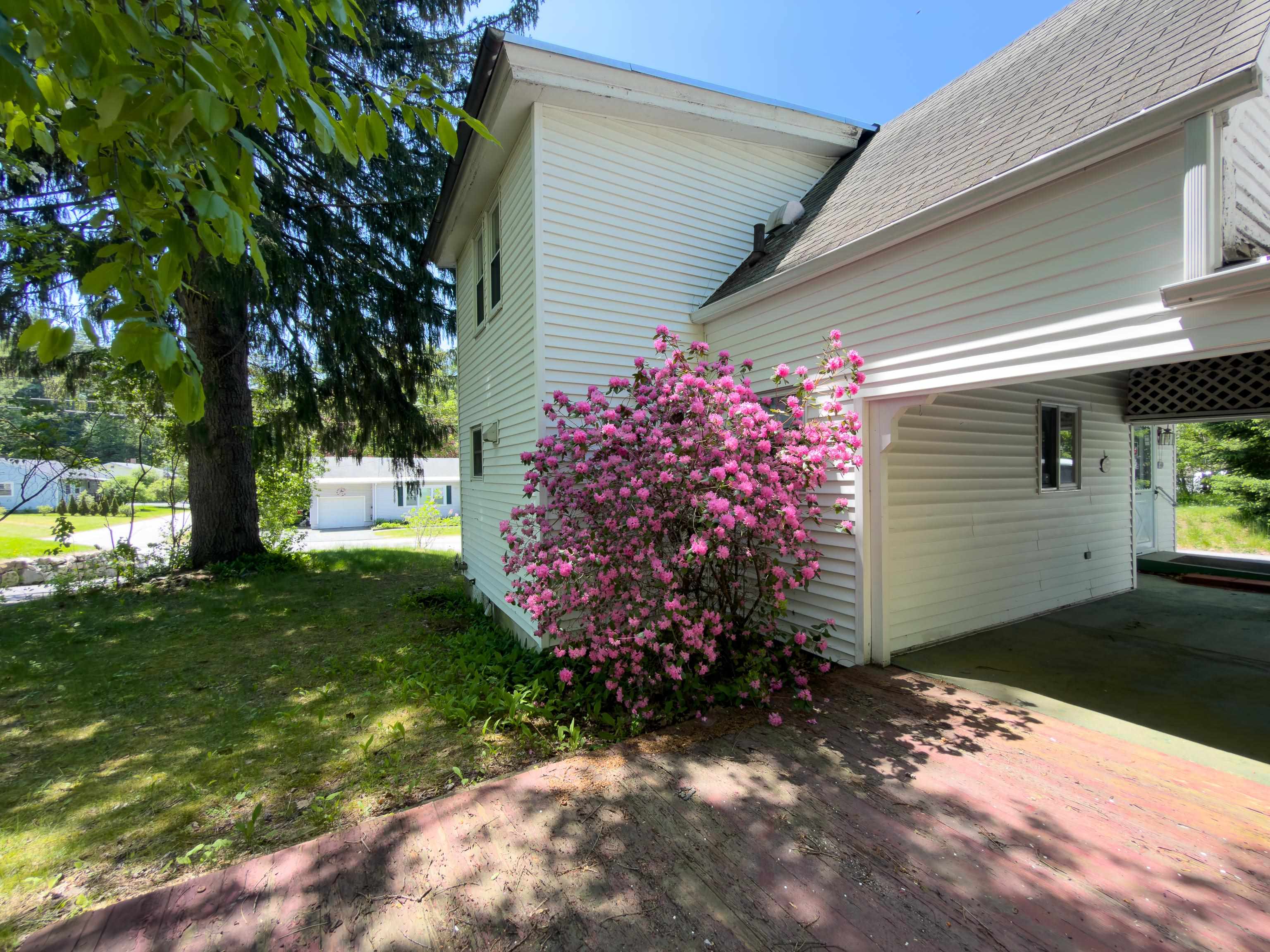 131 Grove Street Property Photo 27
