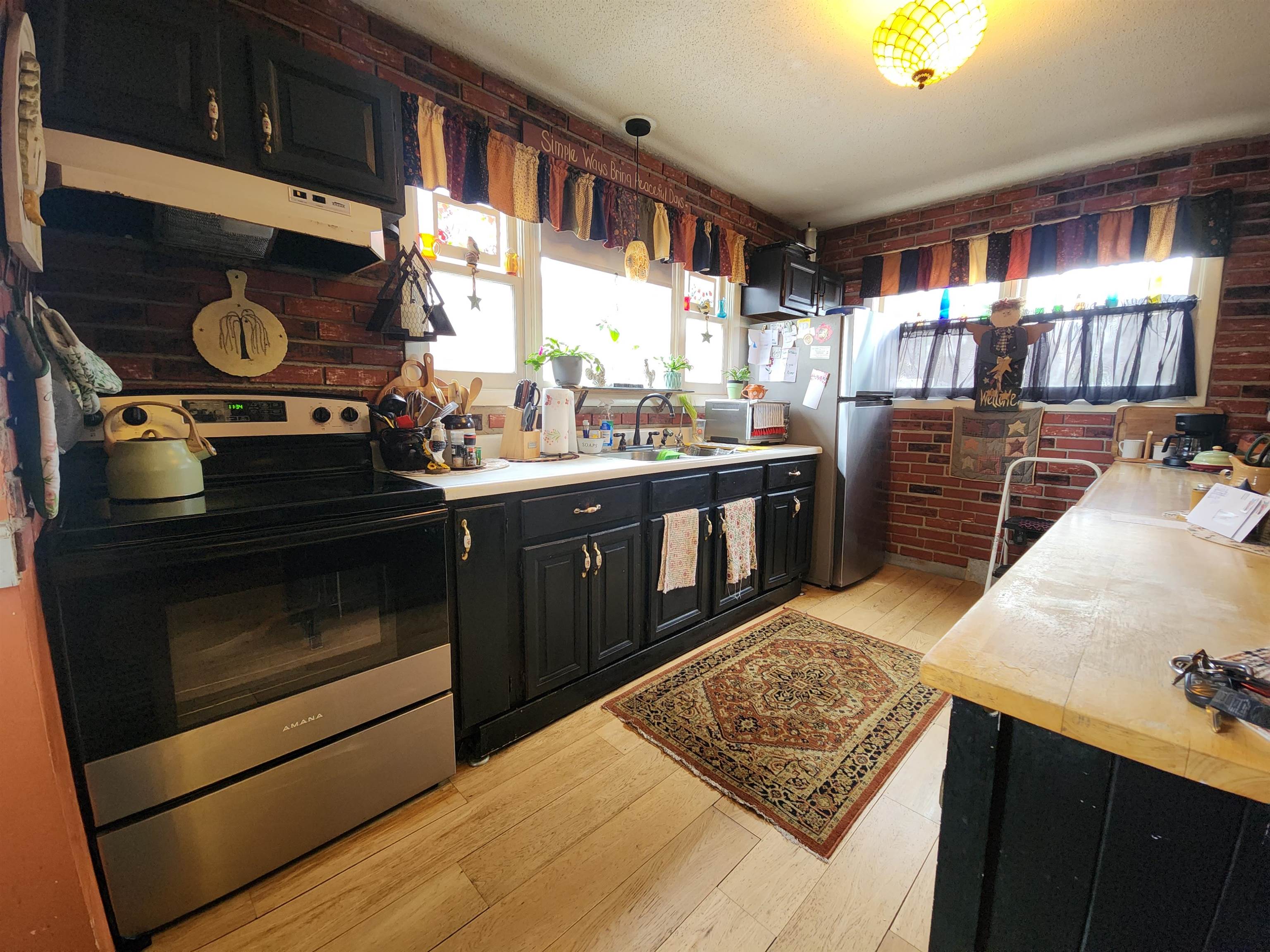5 Guilmette Street Property Photo 3