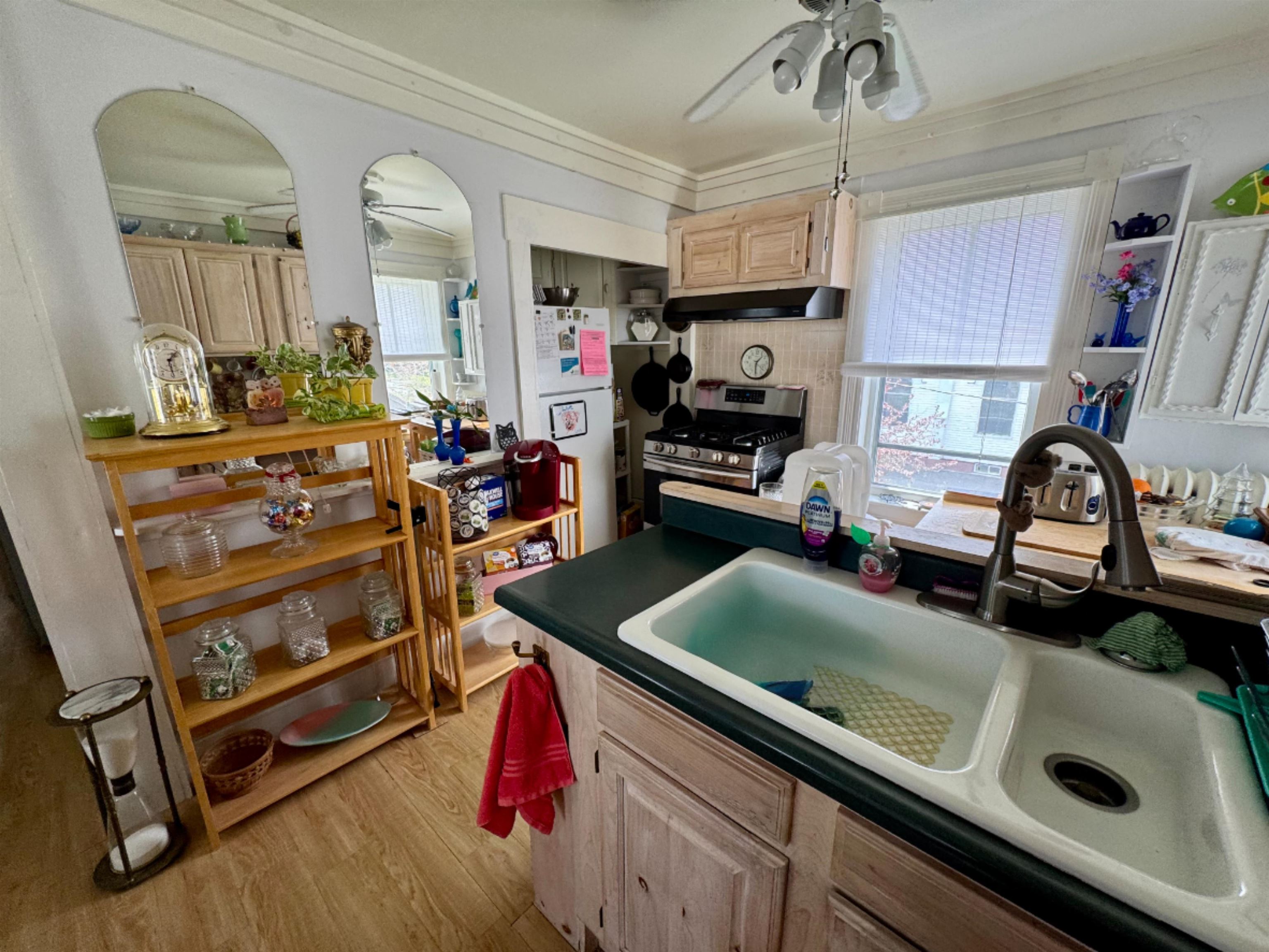 11 Pine Street Property Photo 6