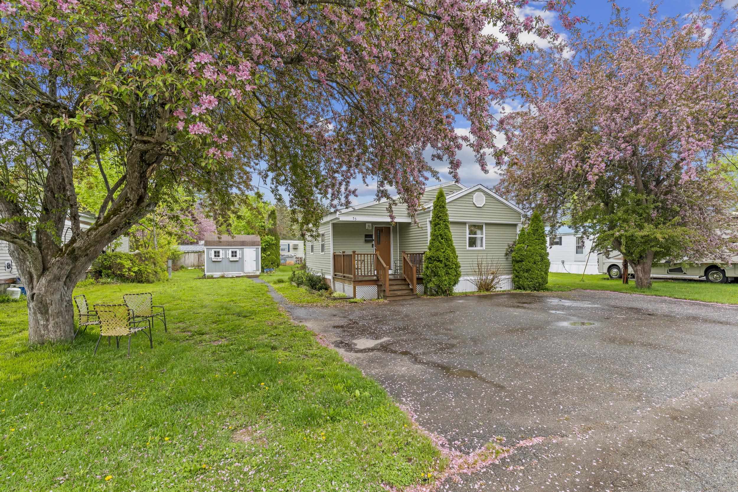 53 Hilton Avenue Property Photo 1