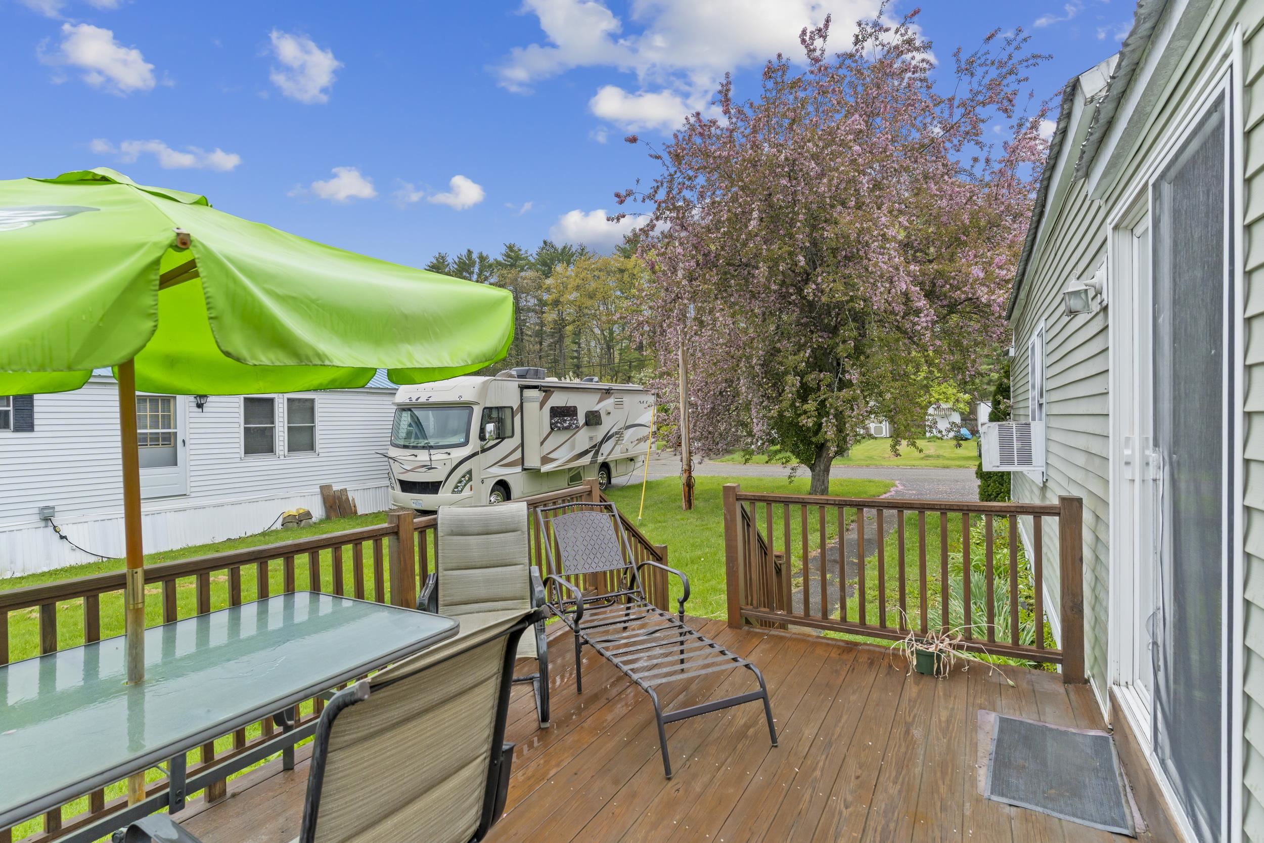 53 Hilton Avenue Property Photo 14