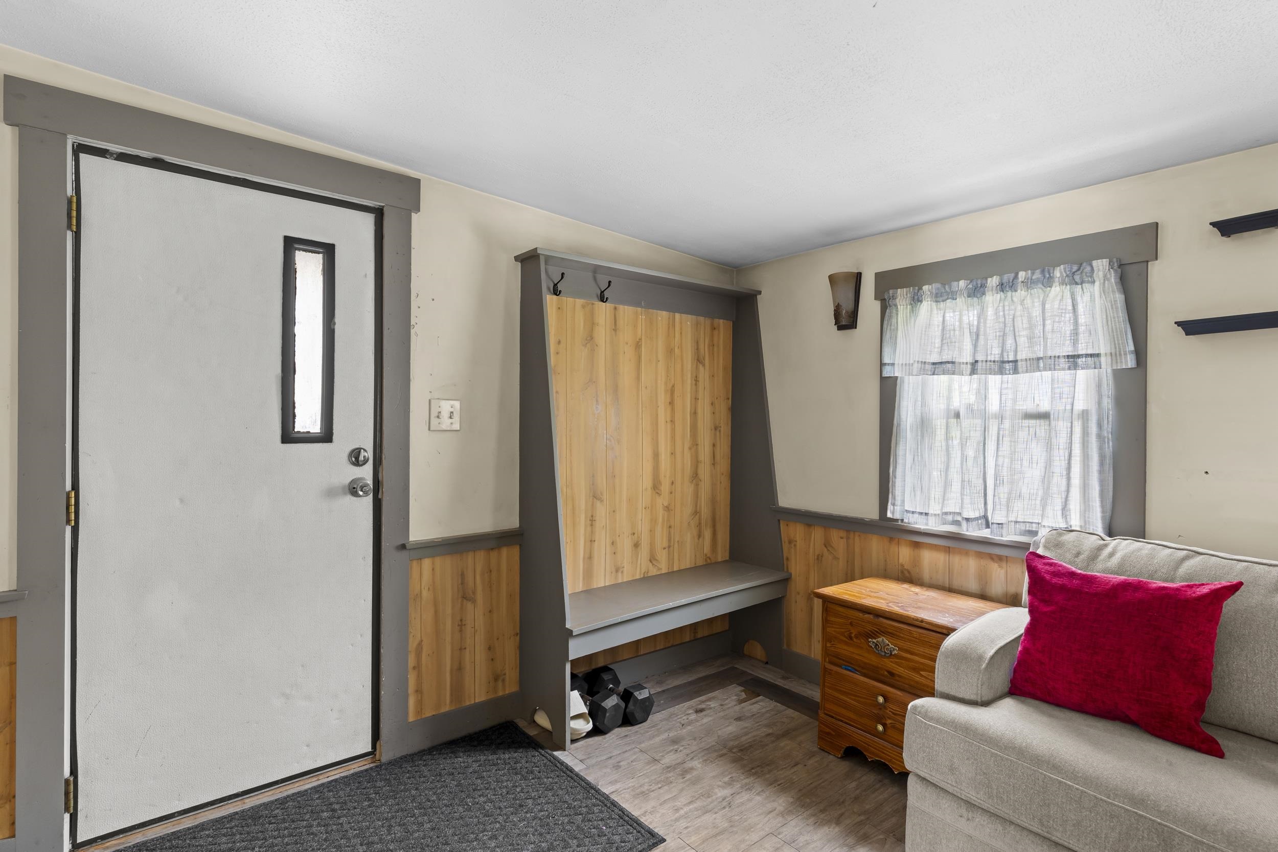 53 Hilton Avenue Property Photo 16