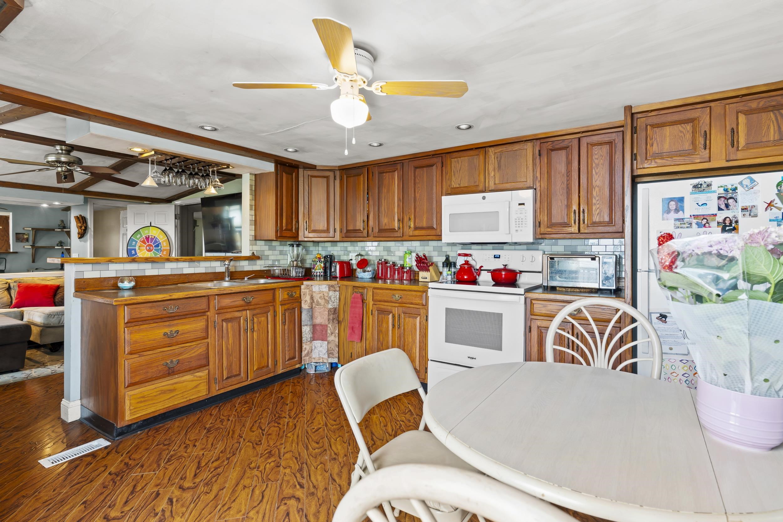 53 Hilton Avenue Property Photo 26