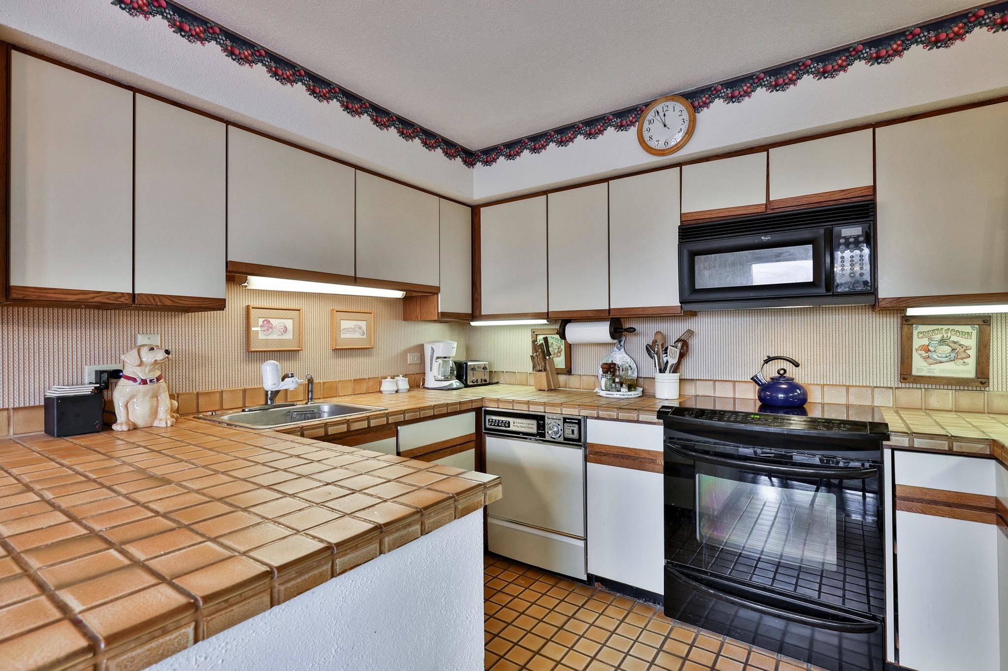 879 East Ash Road Property Photo 17