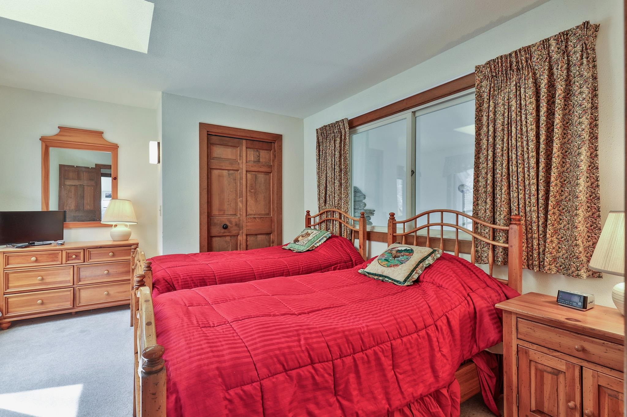 879 East Ash Road Property Photo 24